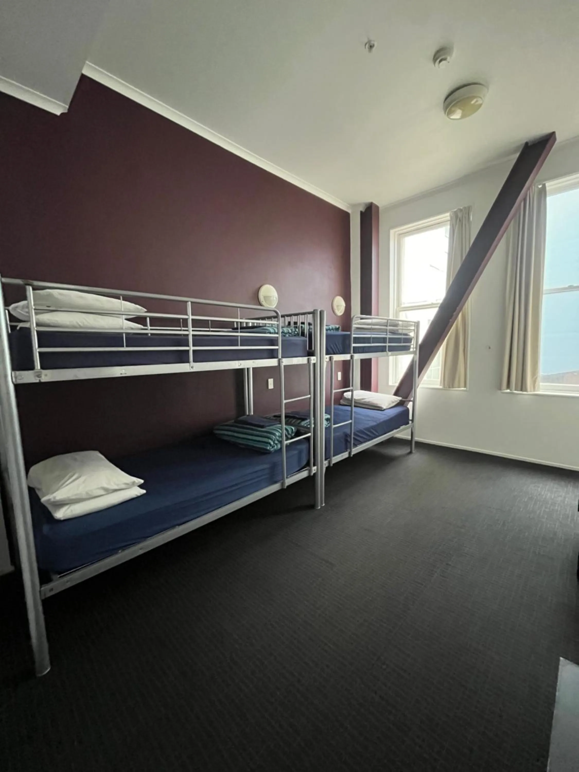 bunk bed, Bed in Nomads Capital Backpackers - Wellington