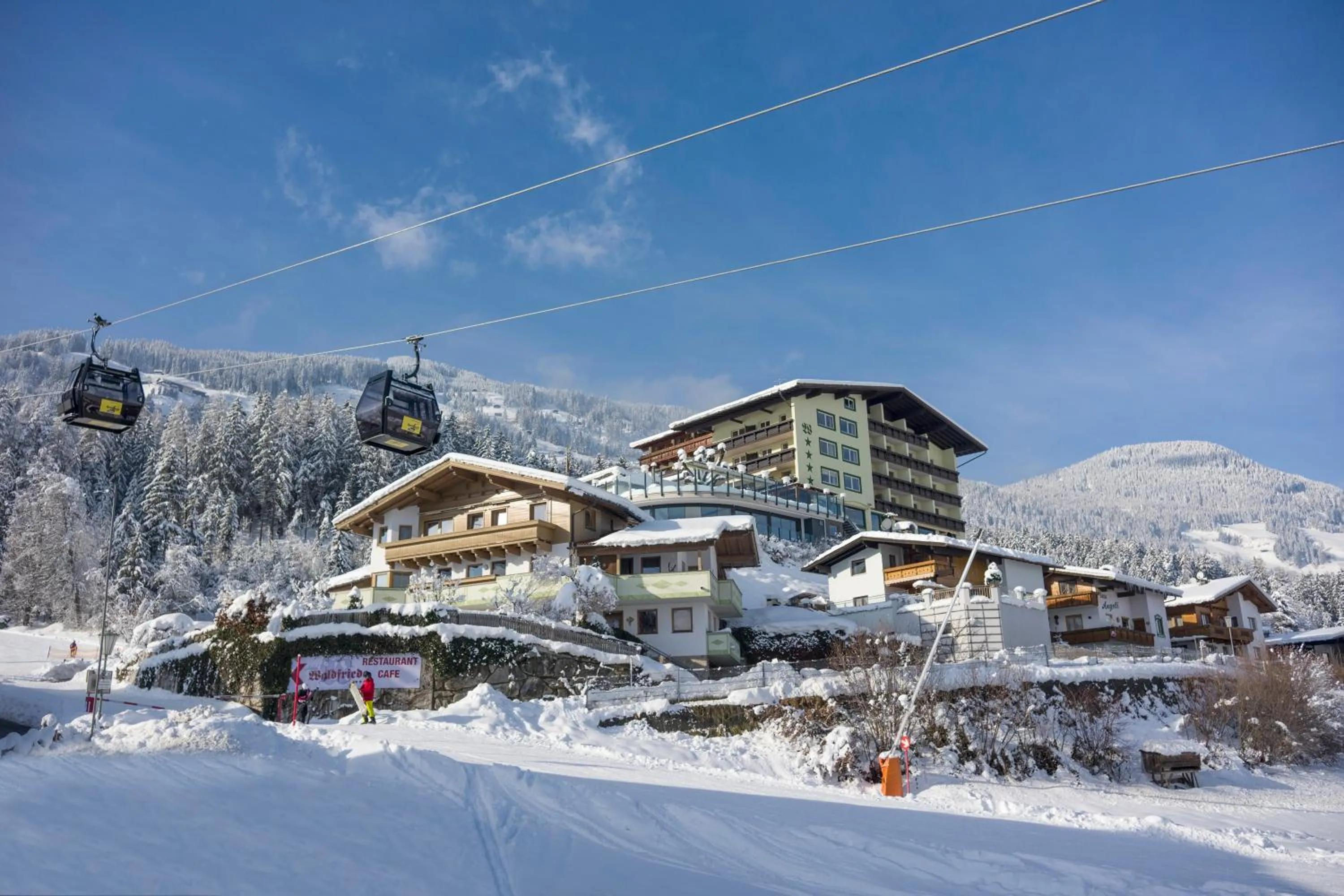 Property building in Hotel Waldfriede - Der Logenplatz im Zillertal