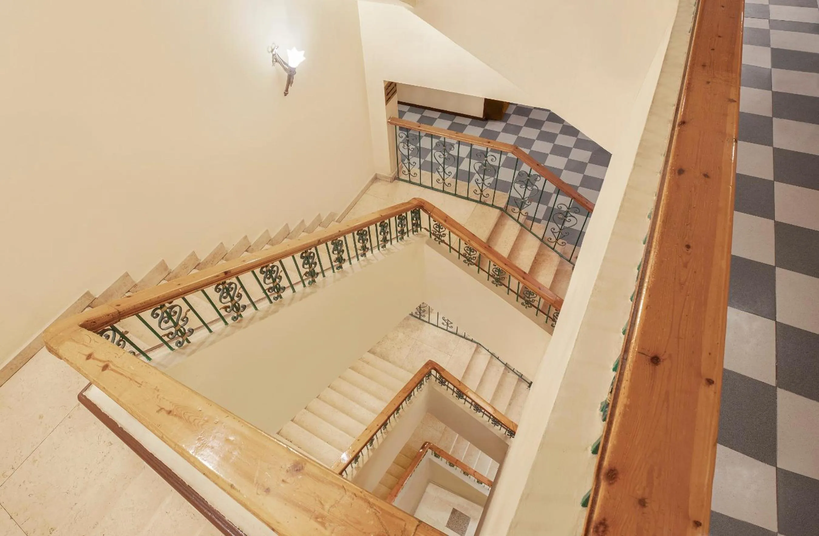 Holidays Express Hotel