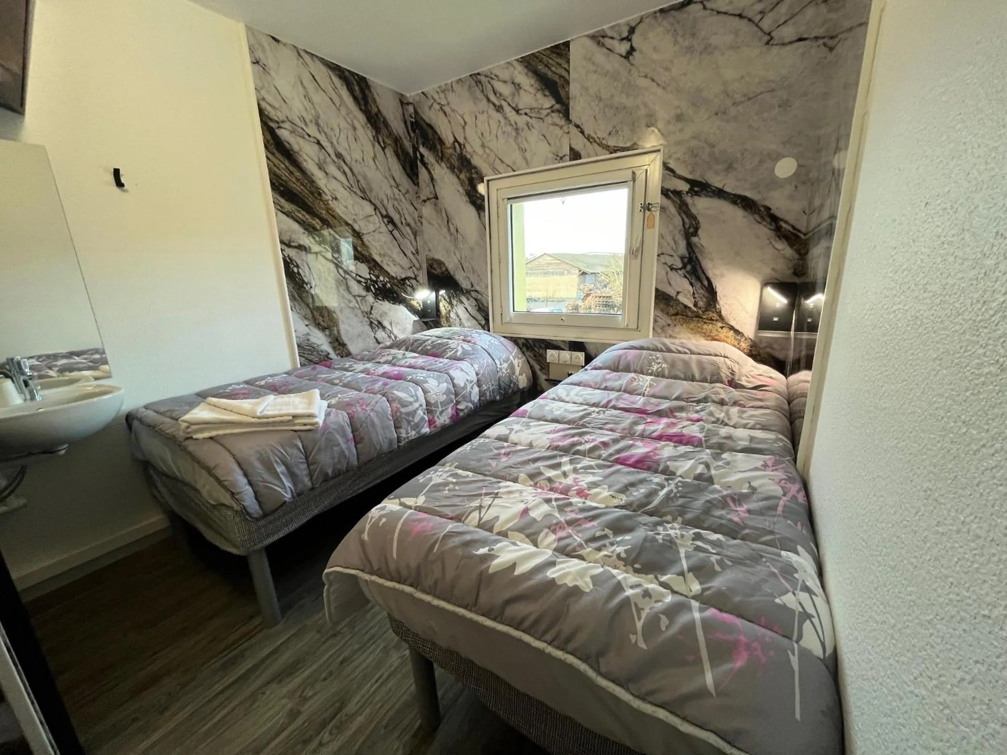 Bedroom, Bed in ClassEco Gent