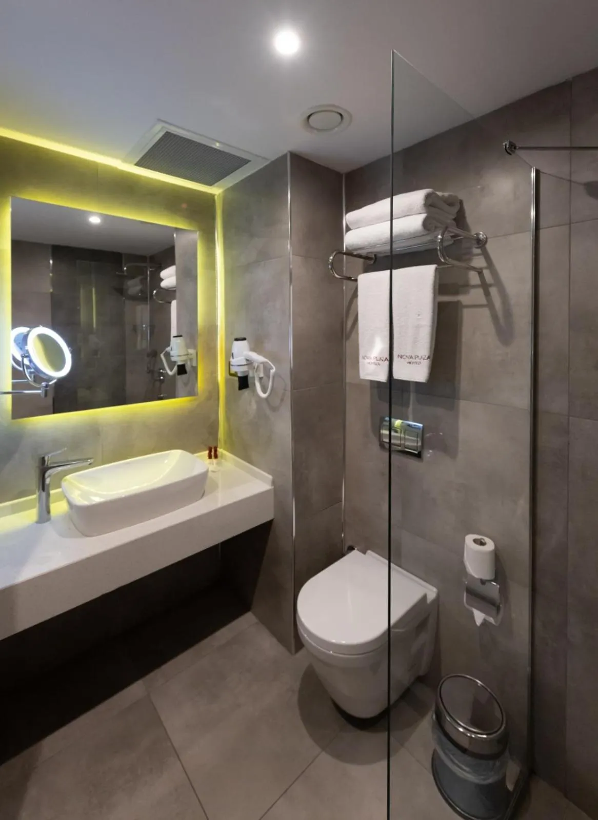 Bathroom in Nova Plaza Crystal Hotel & Spa