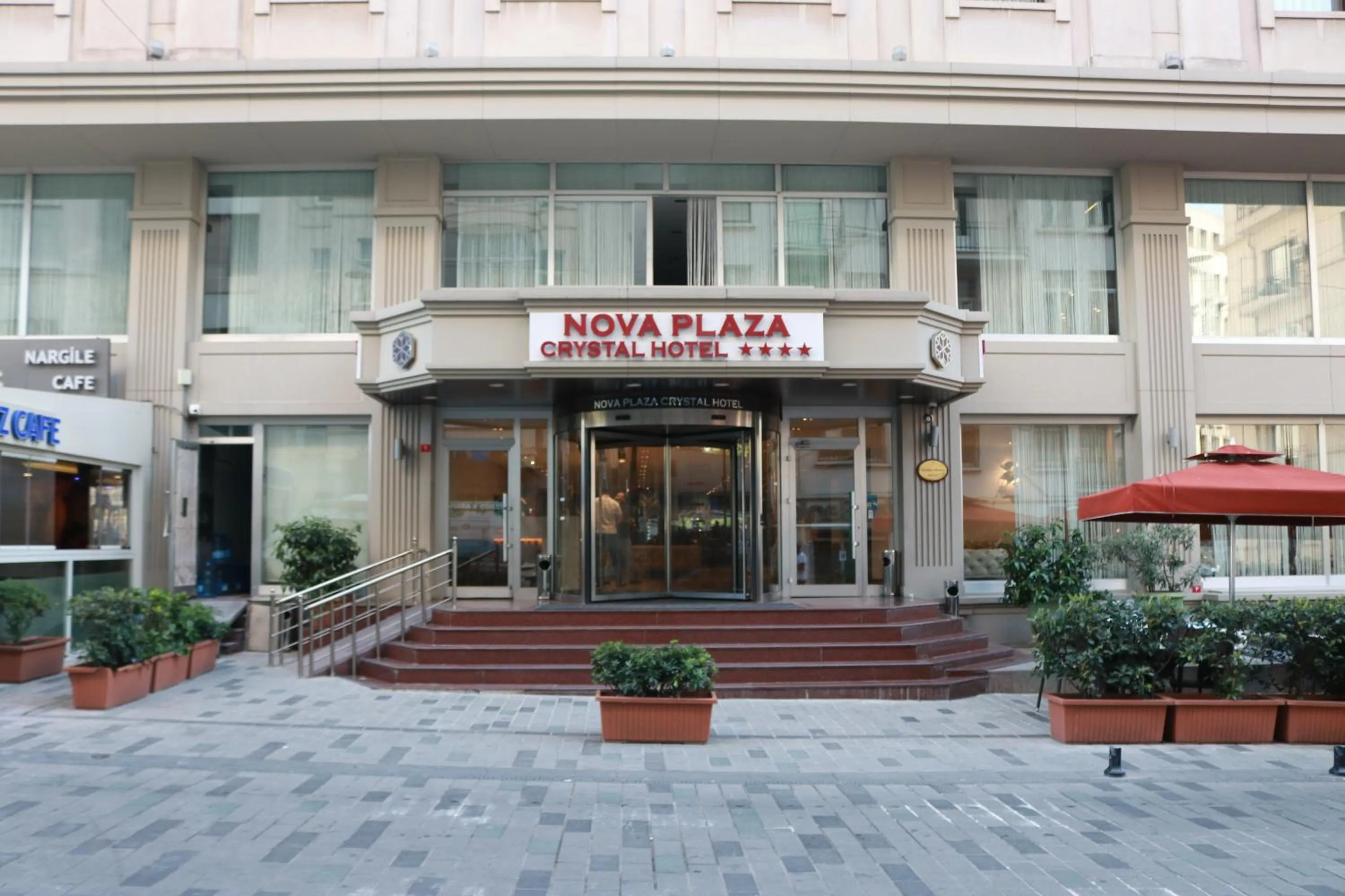 Facade/entrance in Nova Plaza Crystal Hotel & Spa