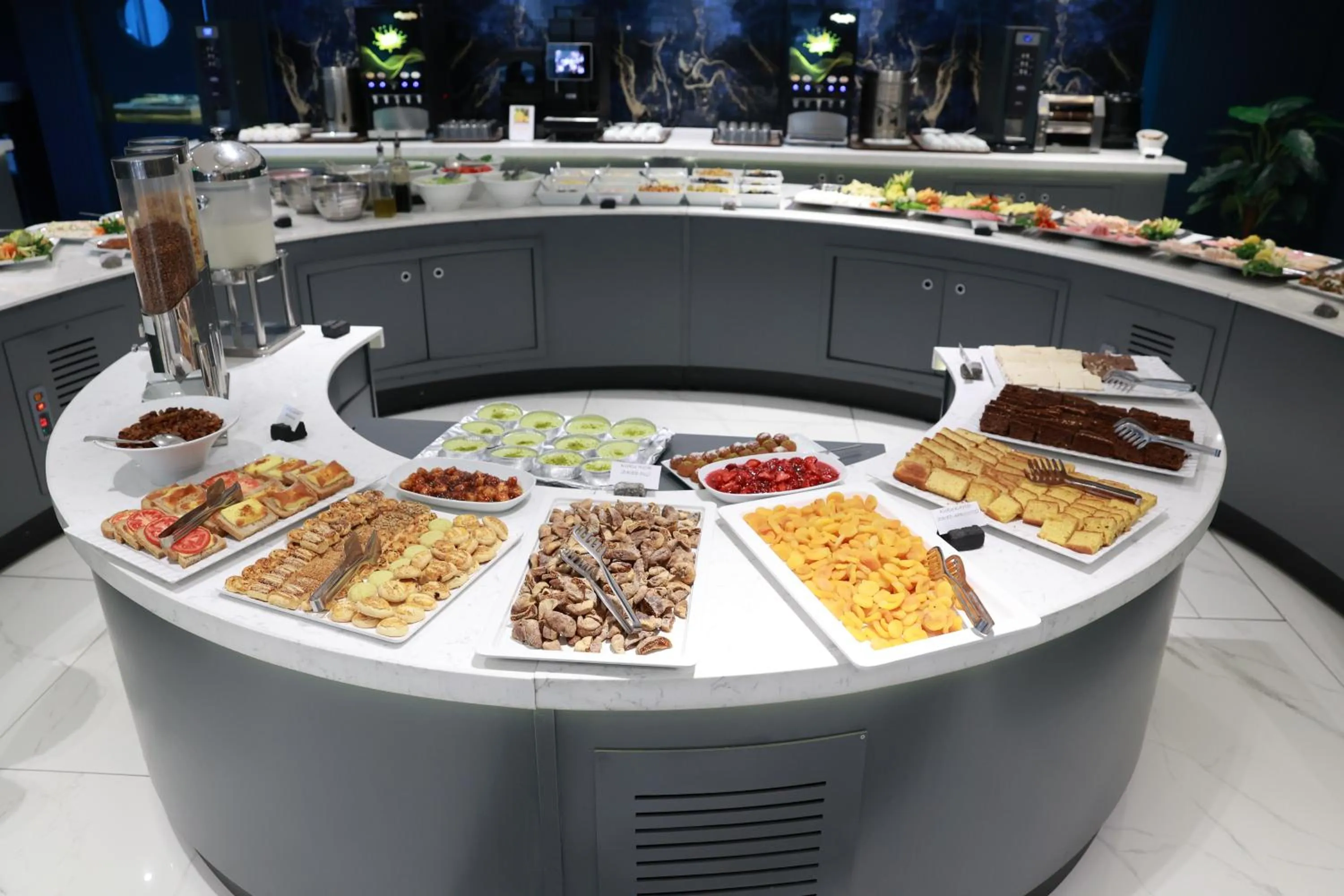 Buffet breakfast in Nova Plaza Crystal Hotel & Spa