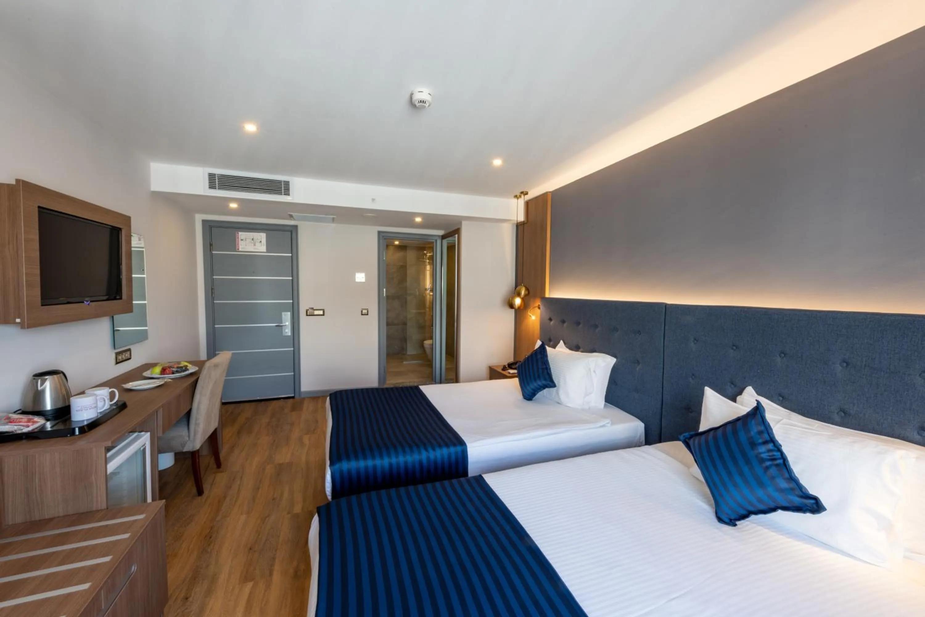 Photo of the whole room, Bed in Nova Plaza Crystal Hotel & Spa