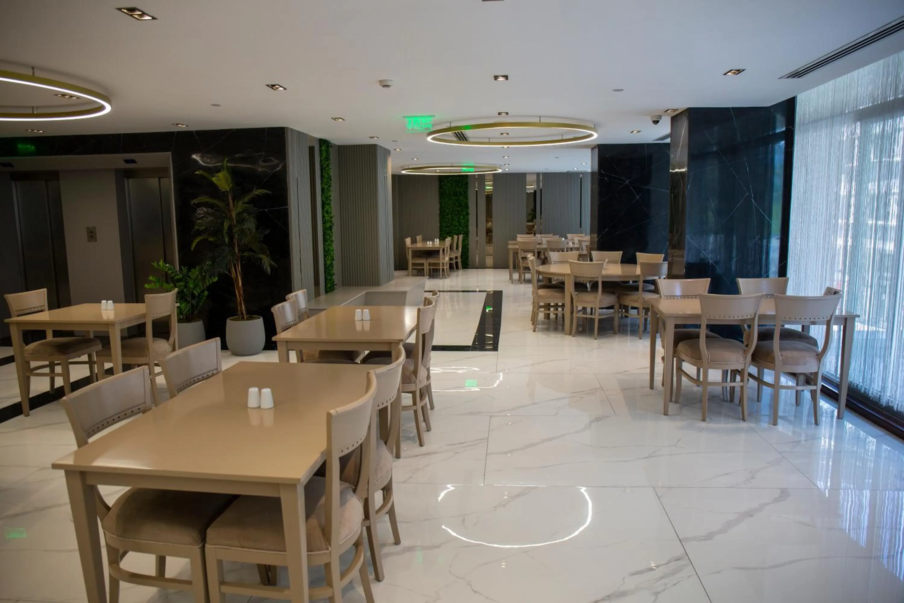 Breakfast in Nova Plaza Crystal Hotel & Spa