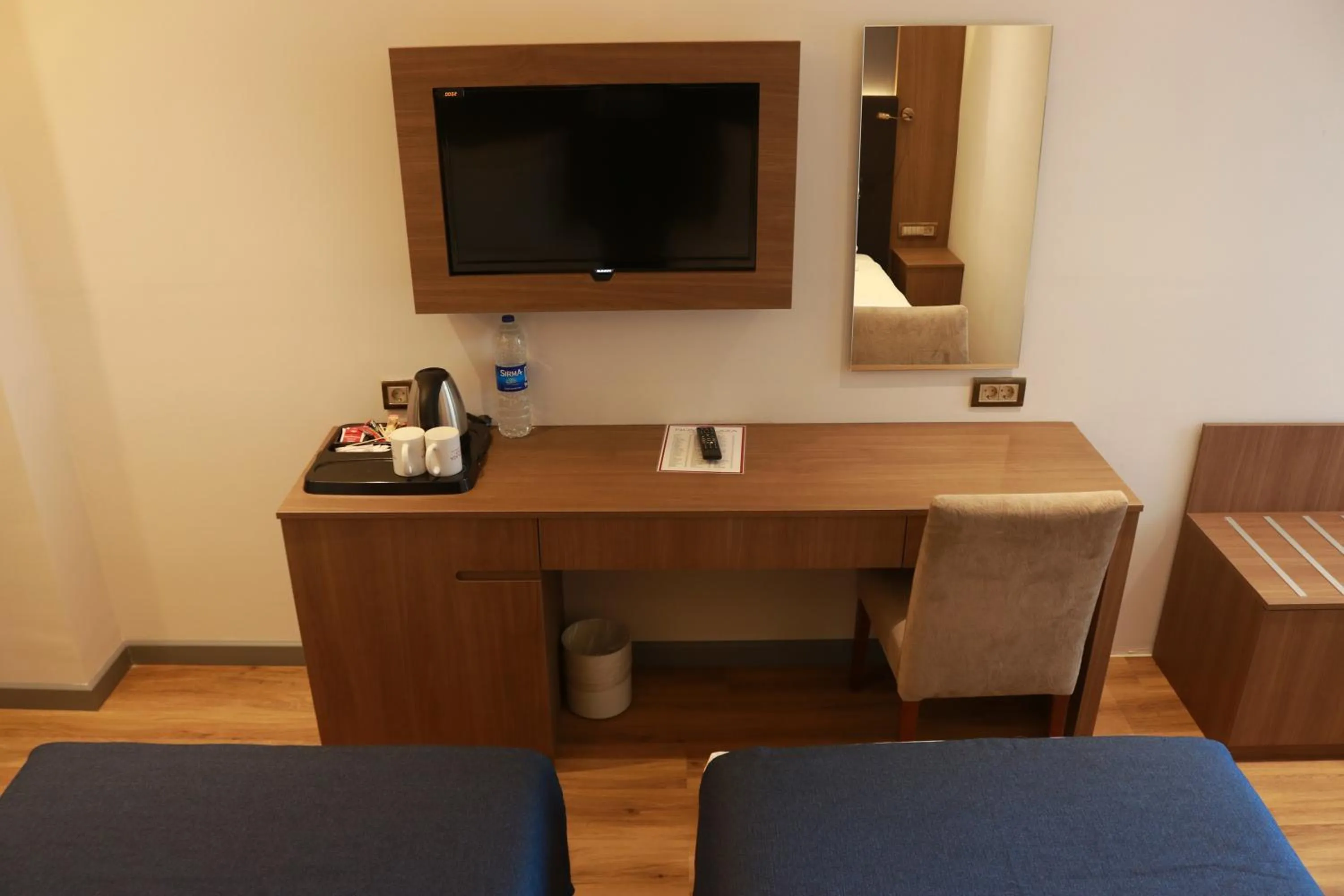 TV and multimedia in Nova Plaza Crystal Hotel & Spa