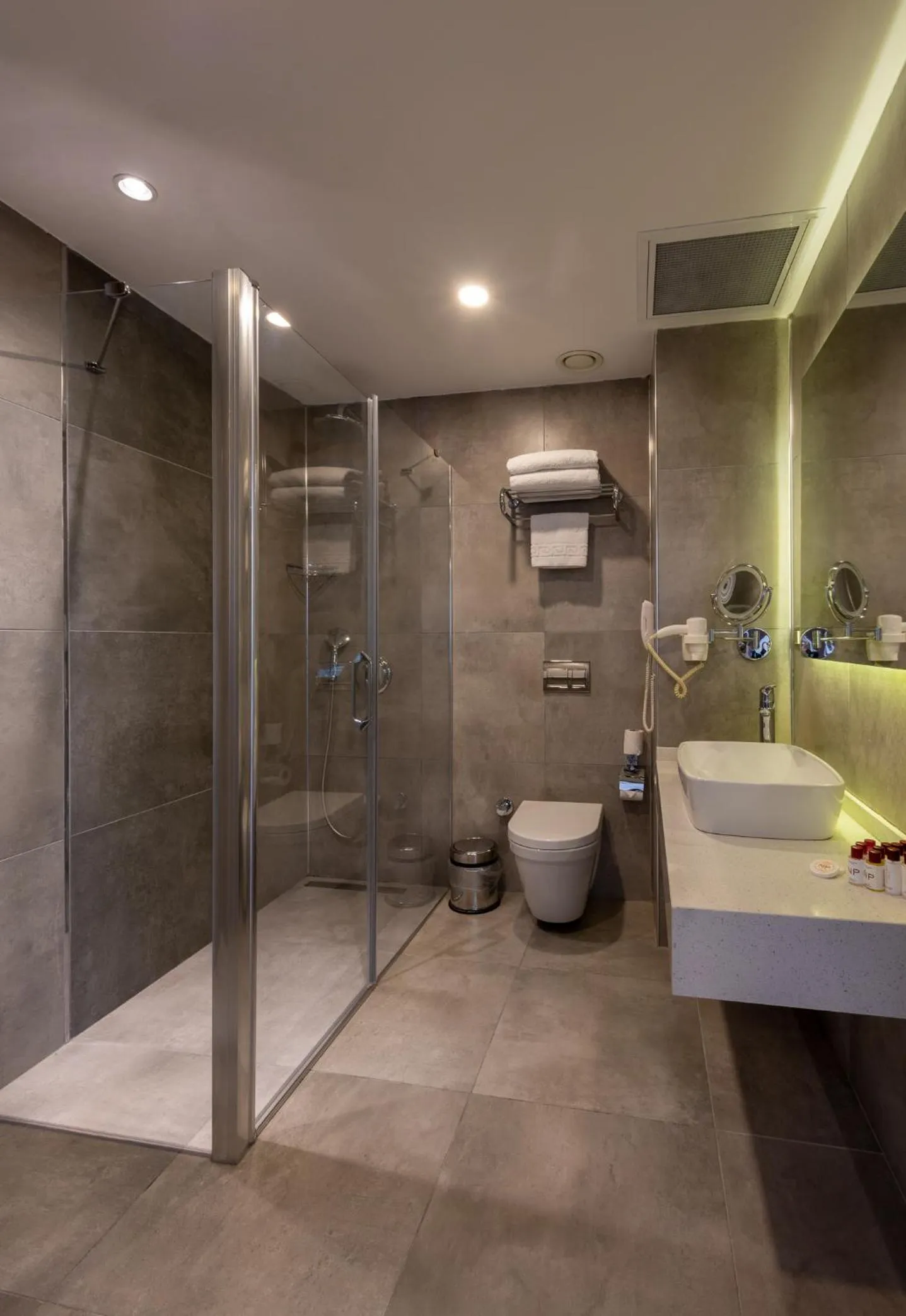 Shower in Nova Plaza Crystal Hotel & Spa