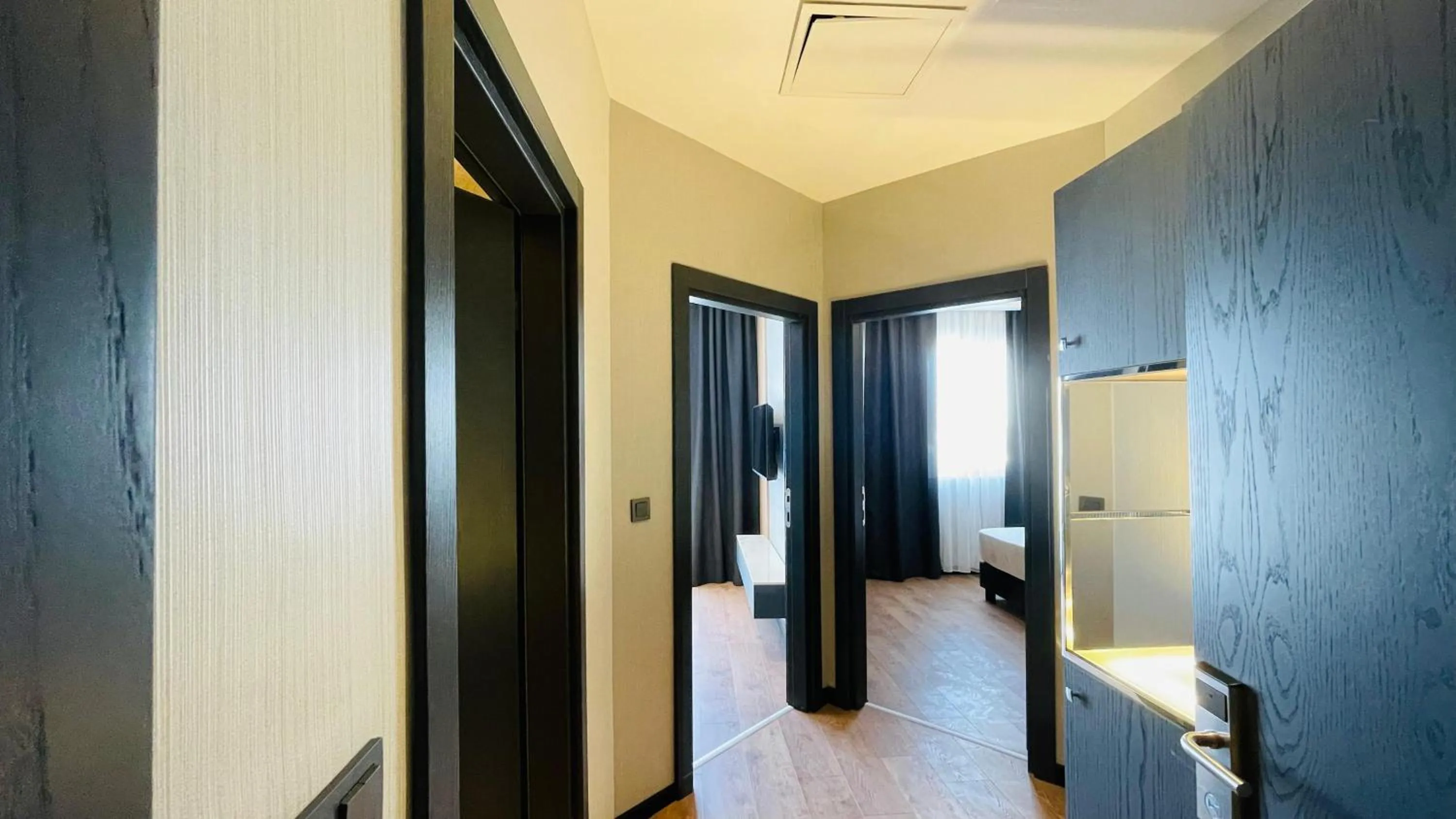 Photo of the whole room in Osmanbey Fatih Hotel