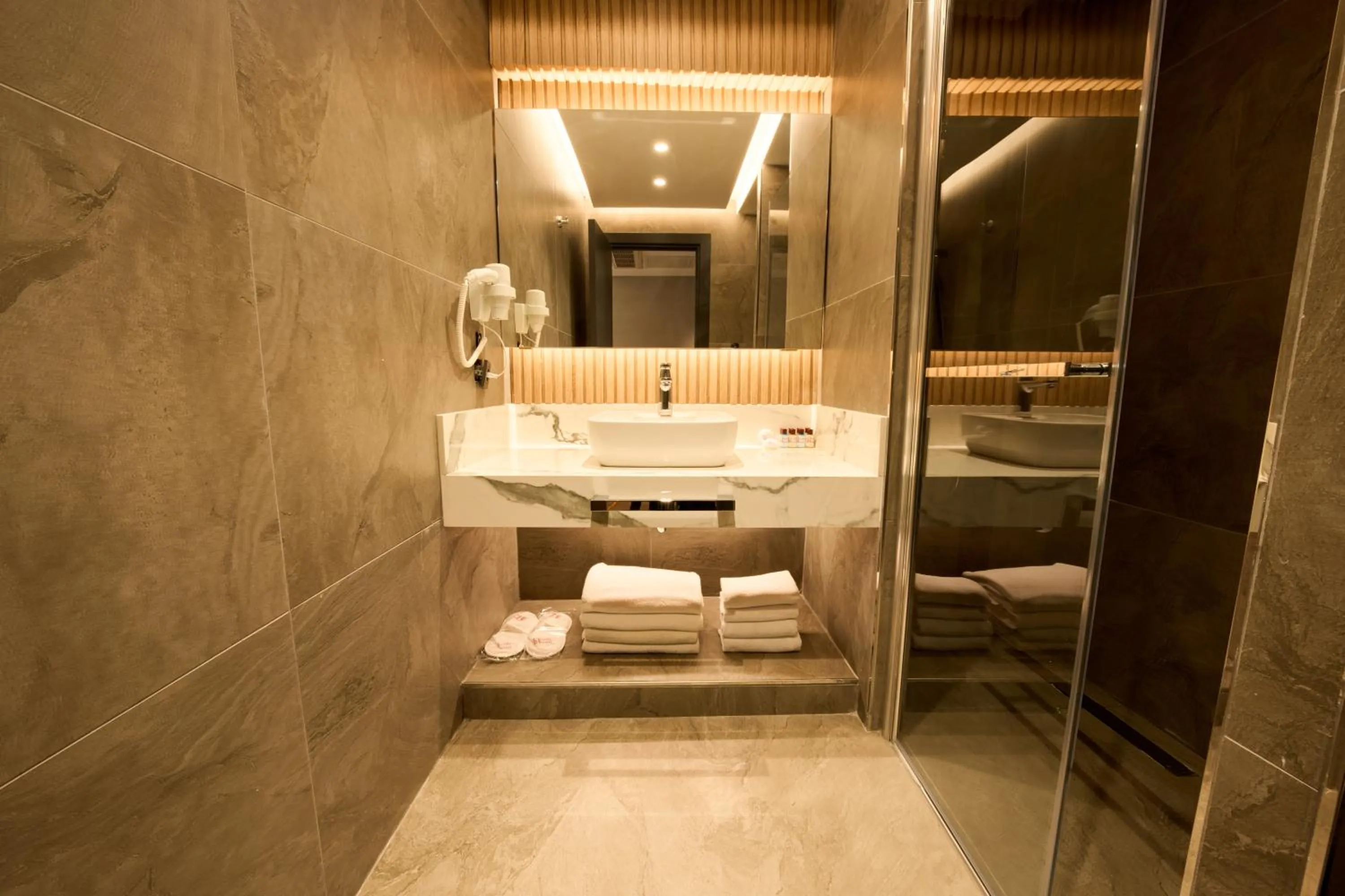 Bathroom in Osmanbey Fatih Hotel