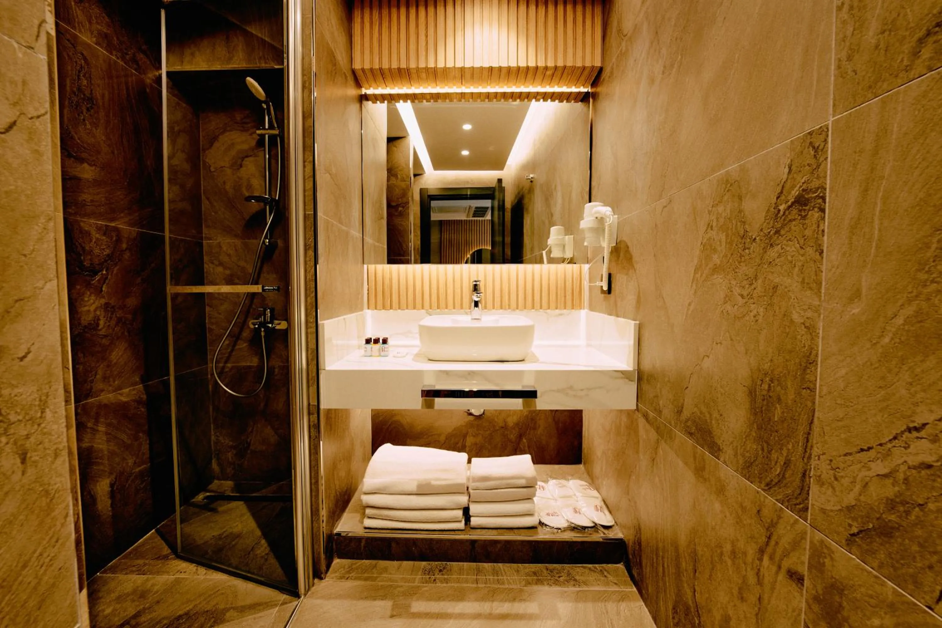 Bathroom in Osmanbey Fatih Hotel