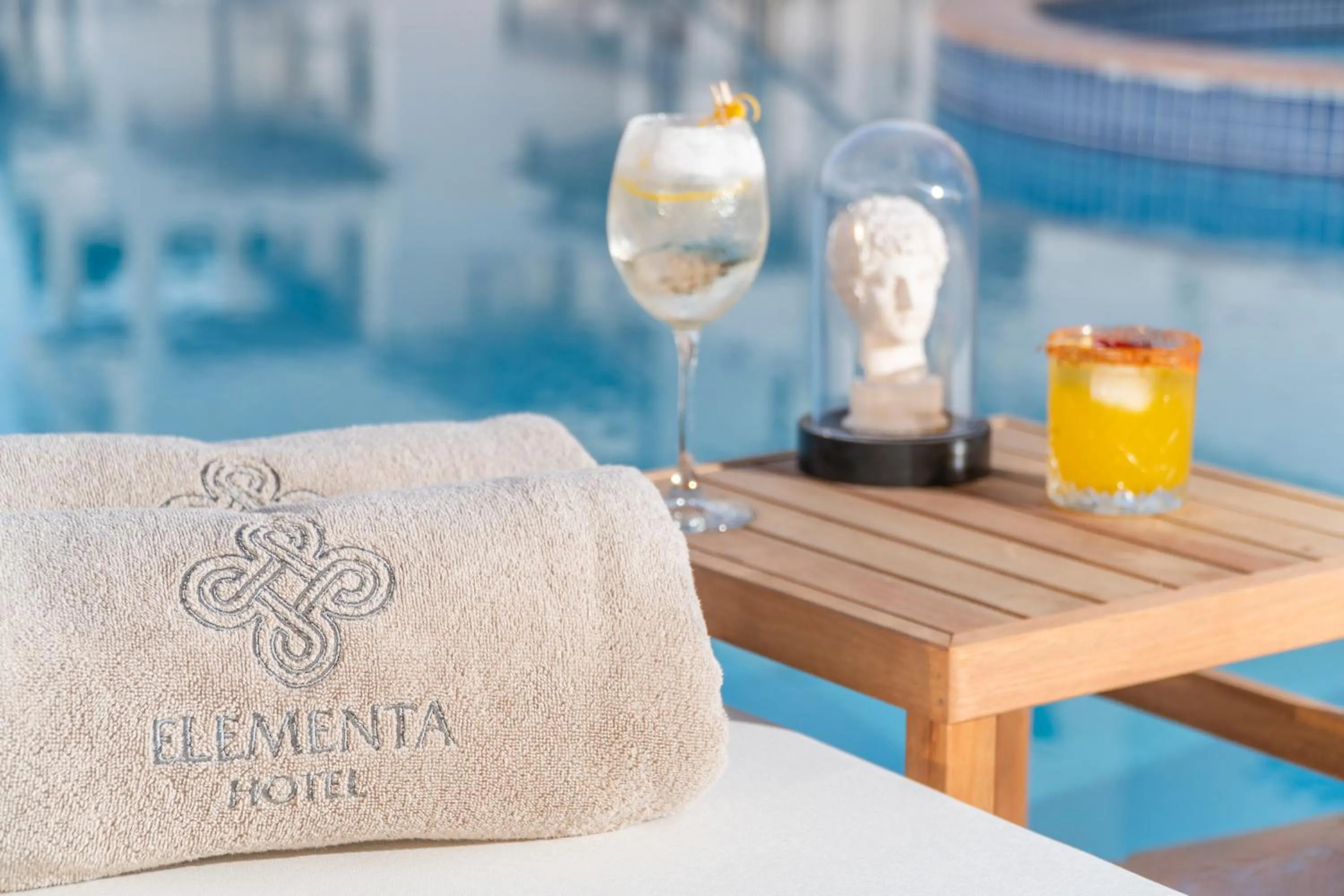 Food and drinks in Elementa Boutique Hotel - Adults Only