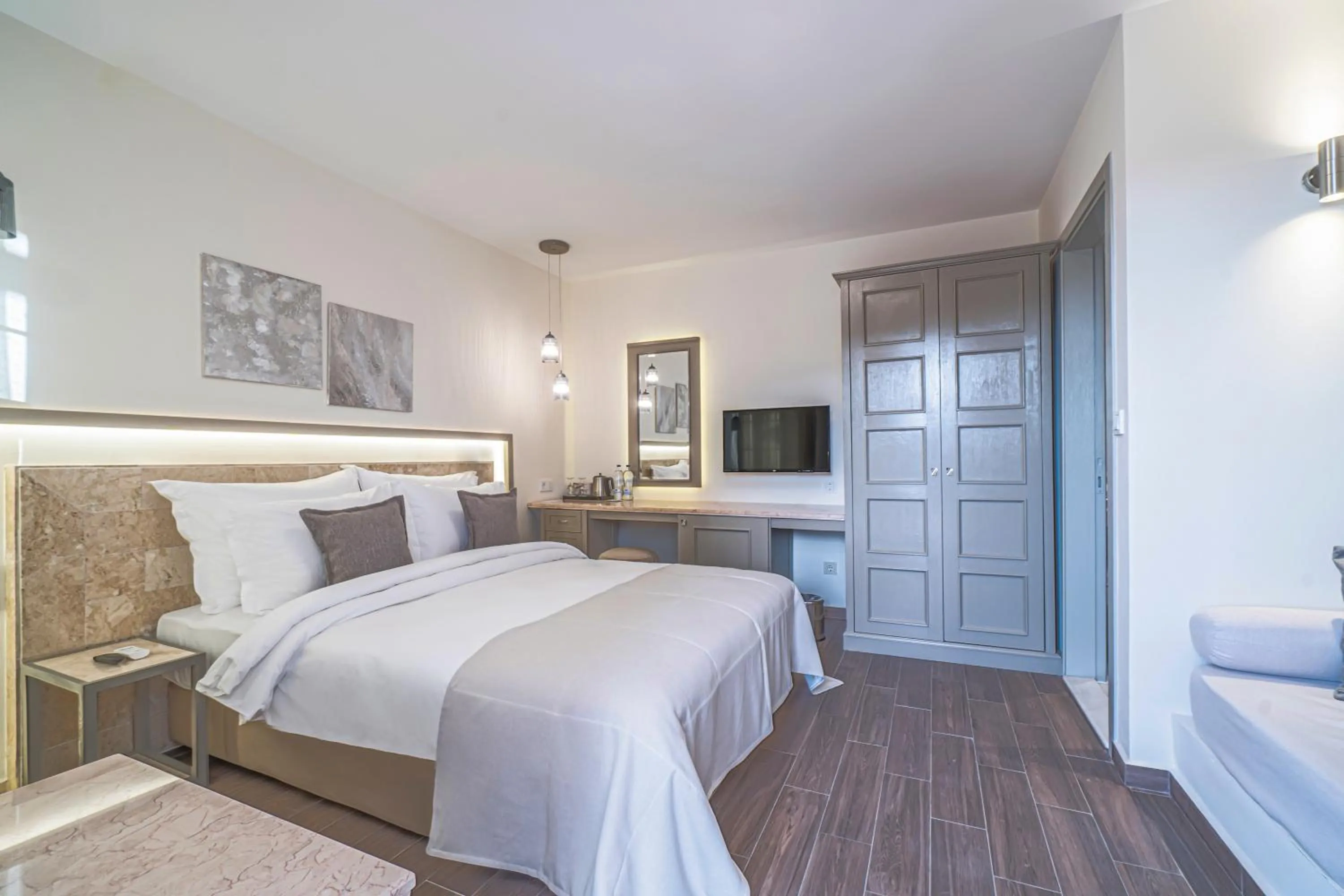 Bedroom, Bed in Elementa Boutique Hotel - Adults Only