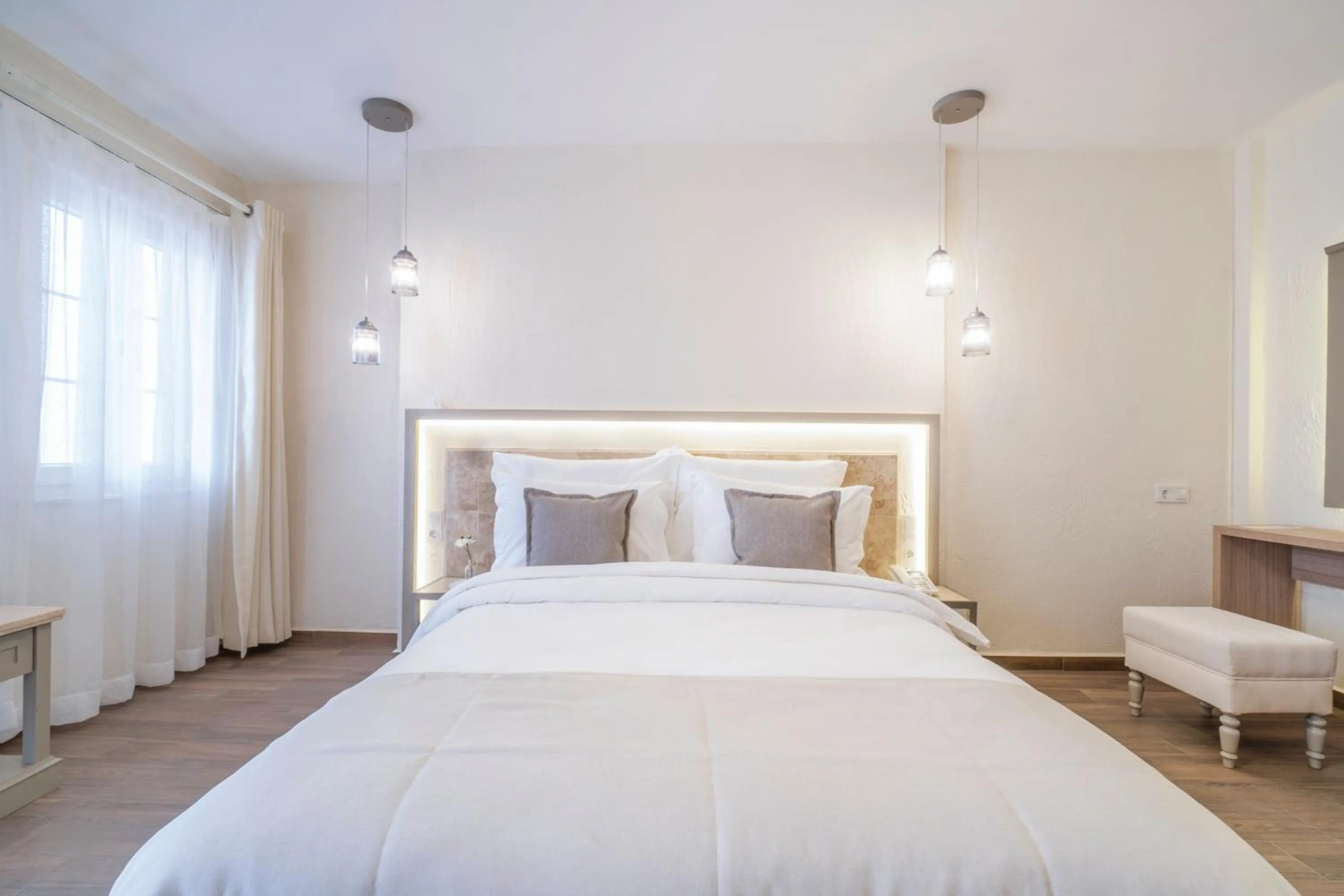 Bedroom, Bed in Elementa Boutique Hotel - Adults Only