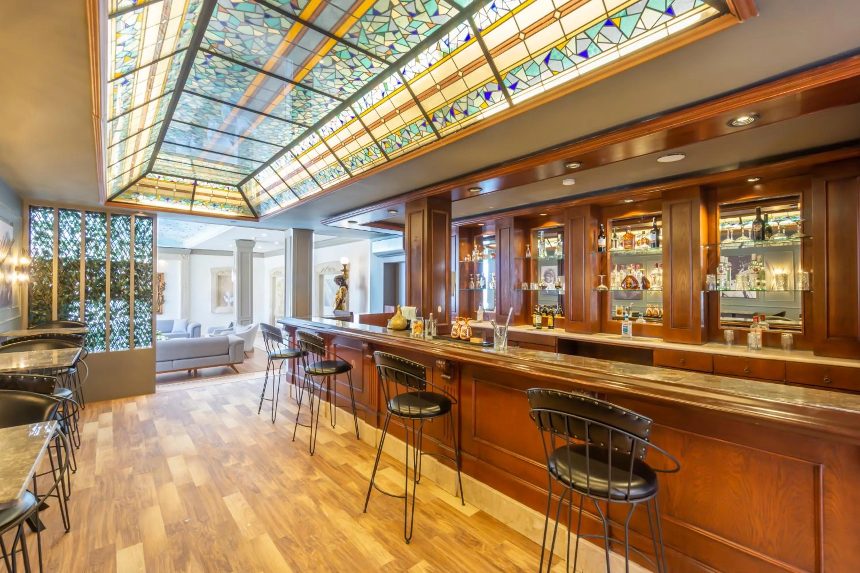 Lounge or bar in Elementa Boutique Hotel - Adults Only