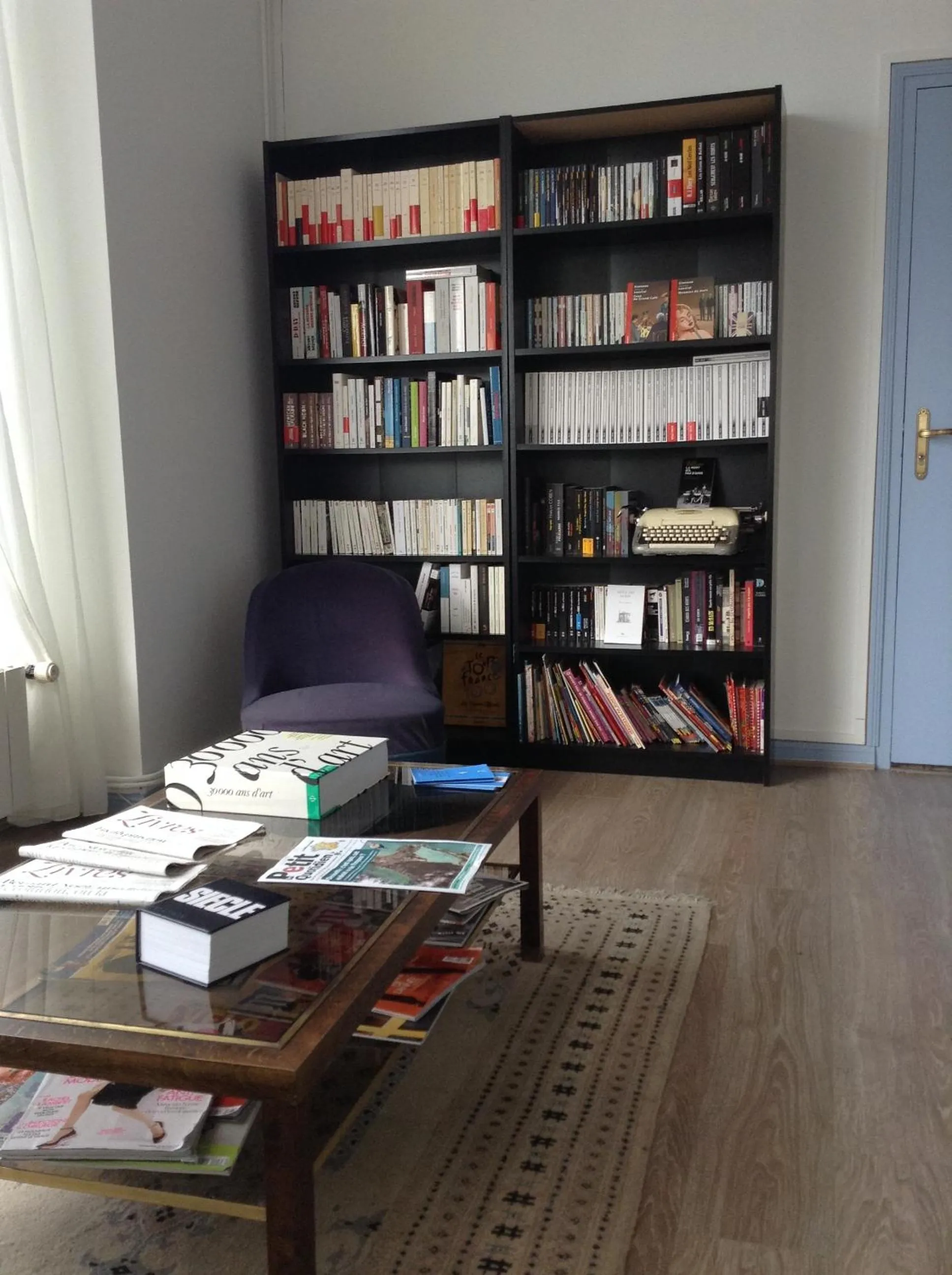 Library in Hotel Du Parc