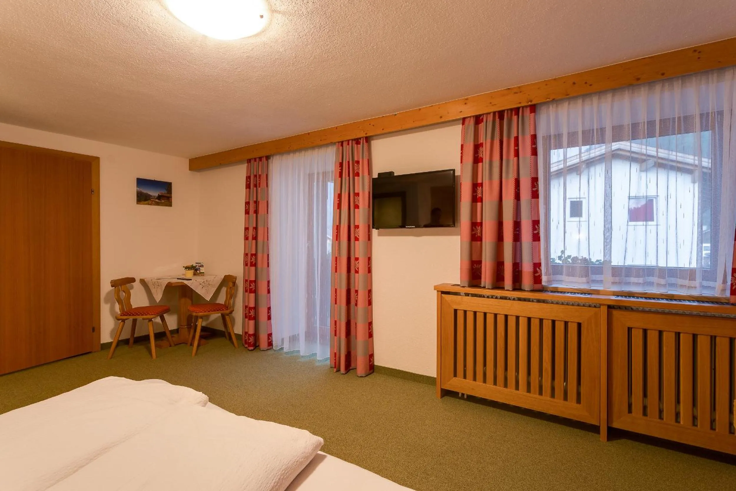 Day, Bed in Albert'n Haus