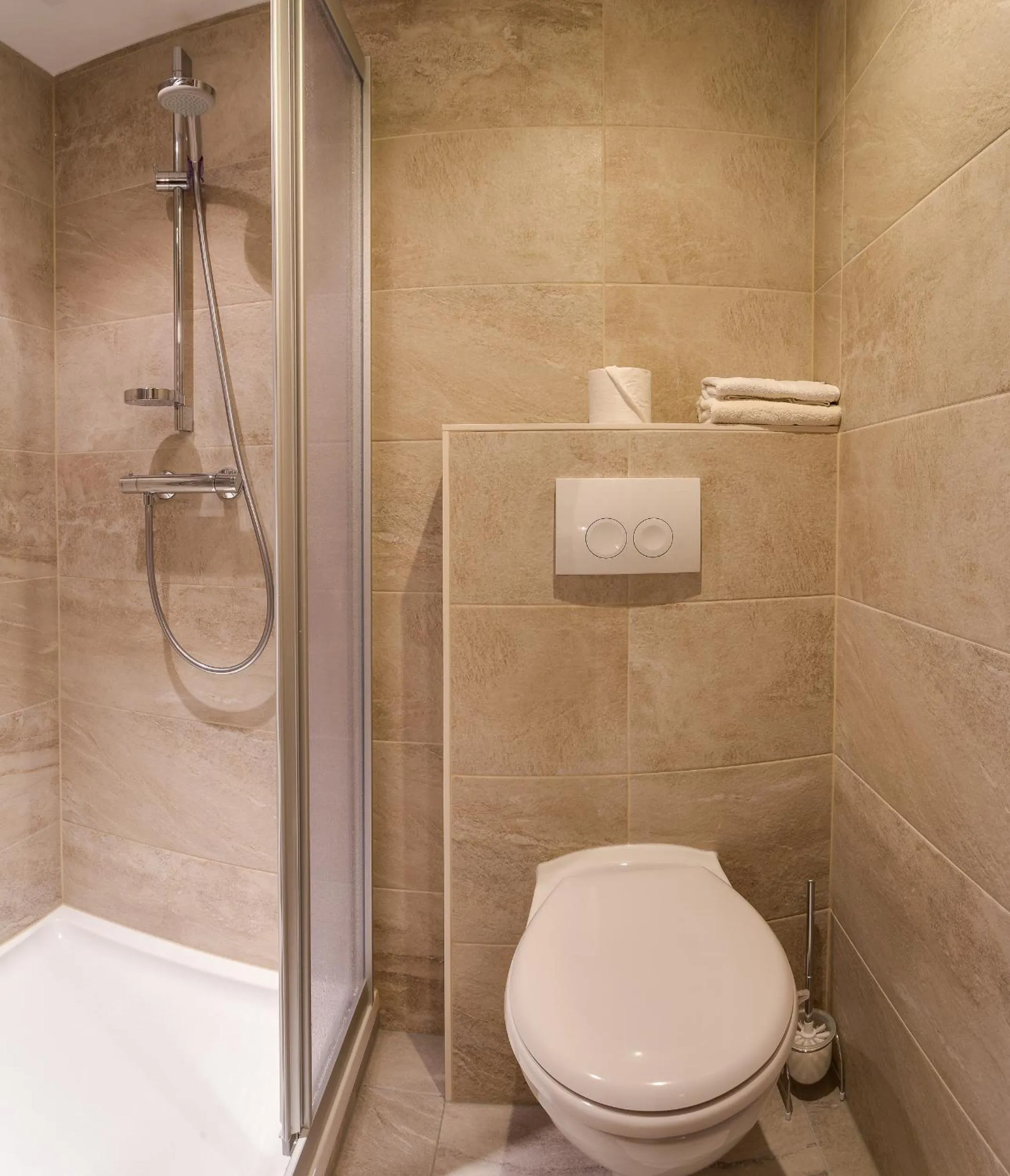 Toilet in Albert'n Haus