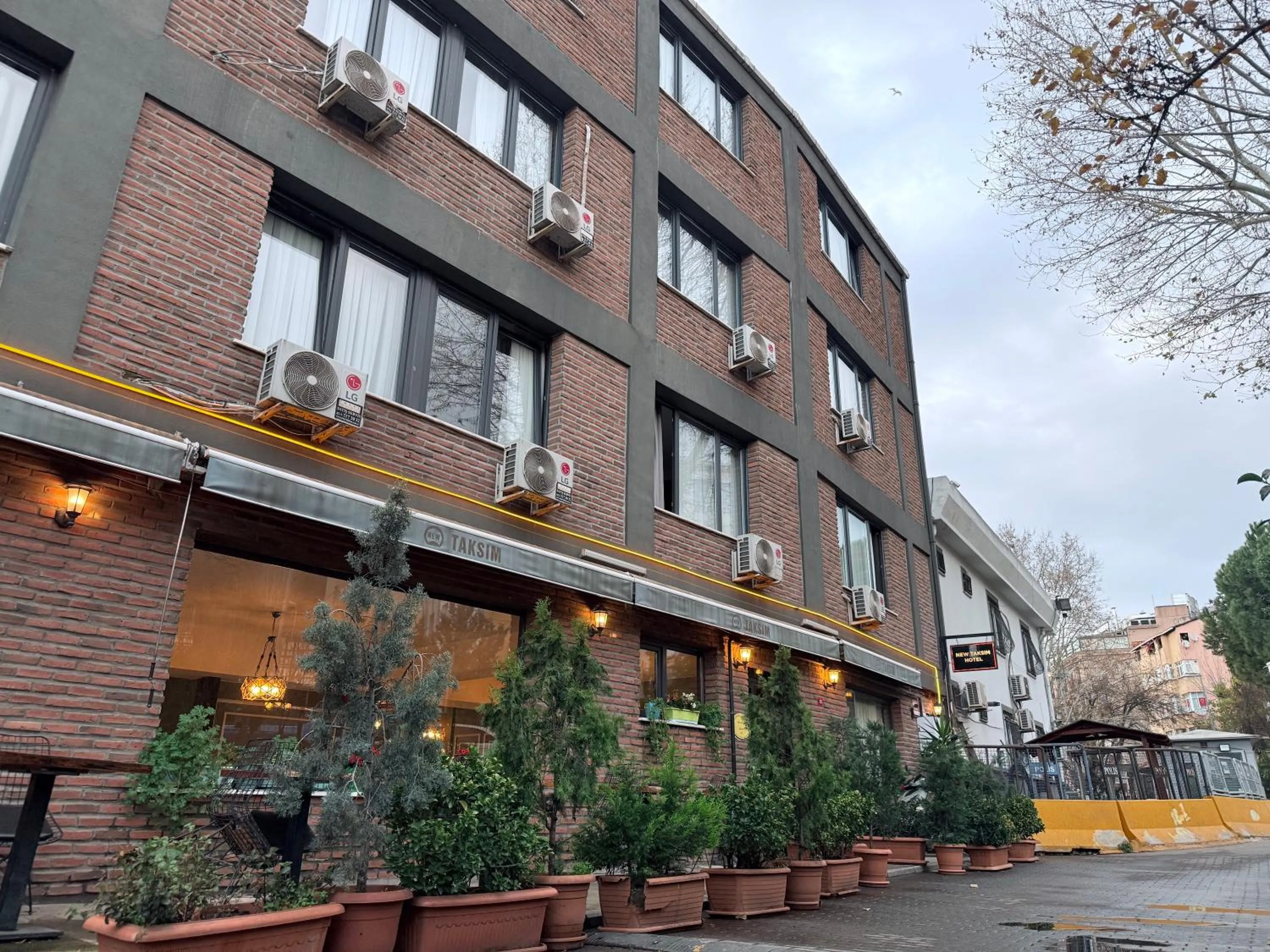 Property building in New Taksim Hotel