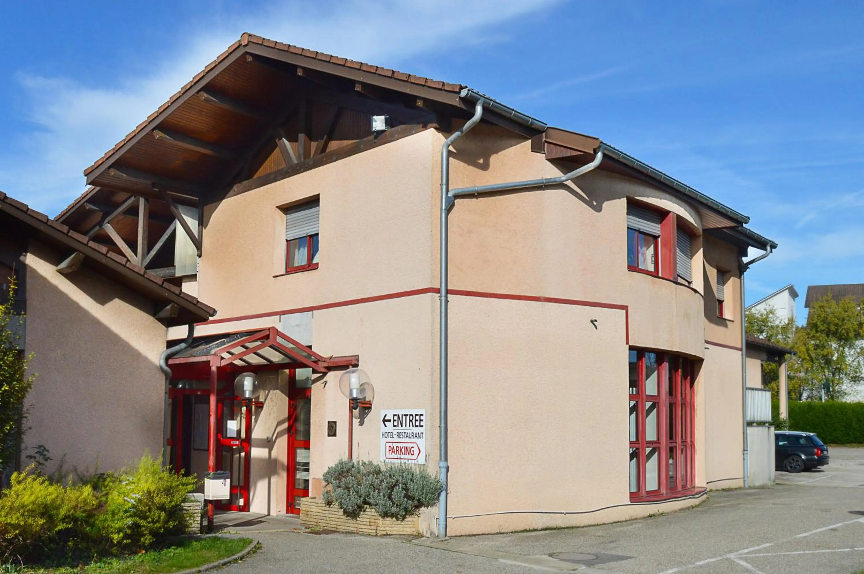 Property building in Hôtel Mélodie