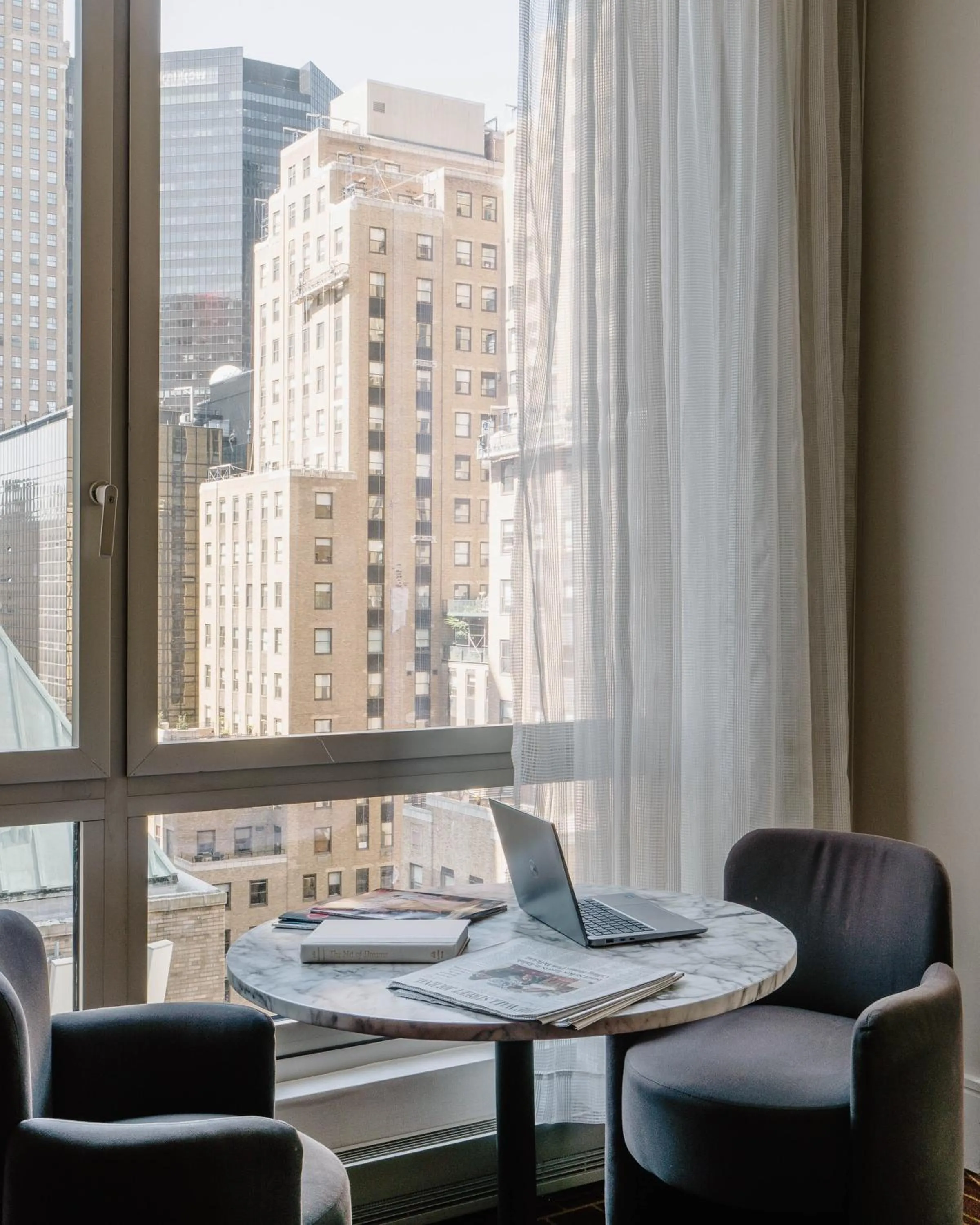 Living room in Club Quarters Hotel Grand Central, New York