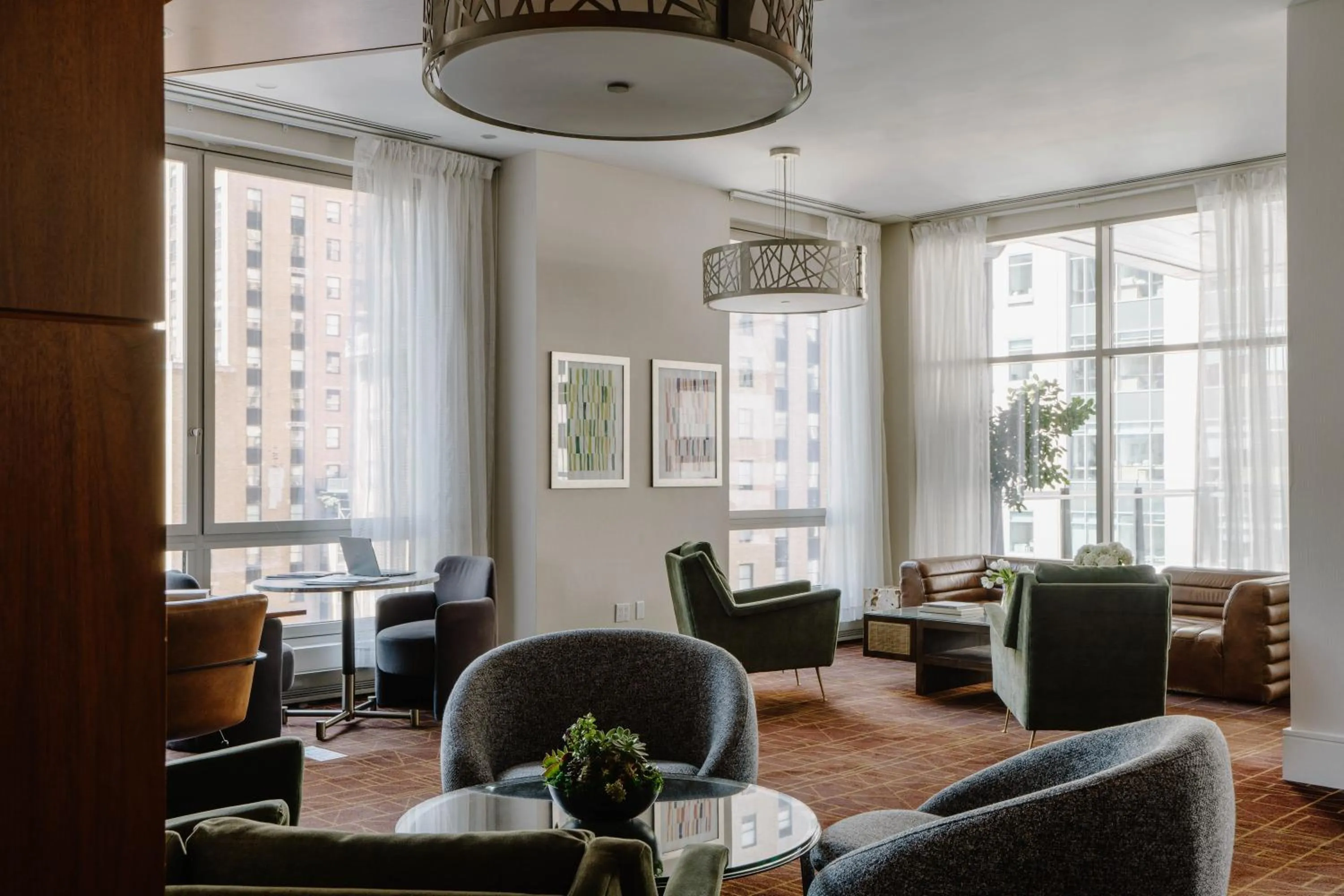 Living room in Club Quarters Hotel Grand Central, New York