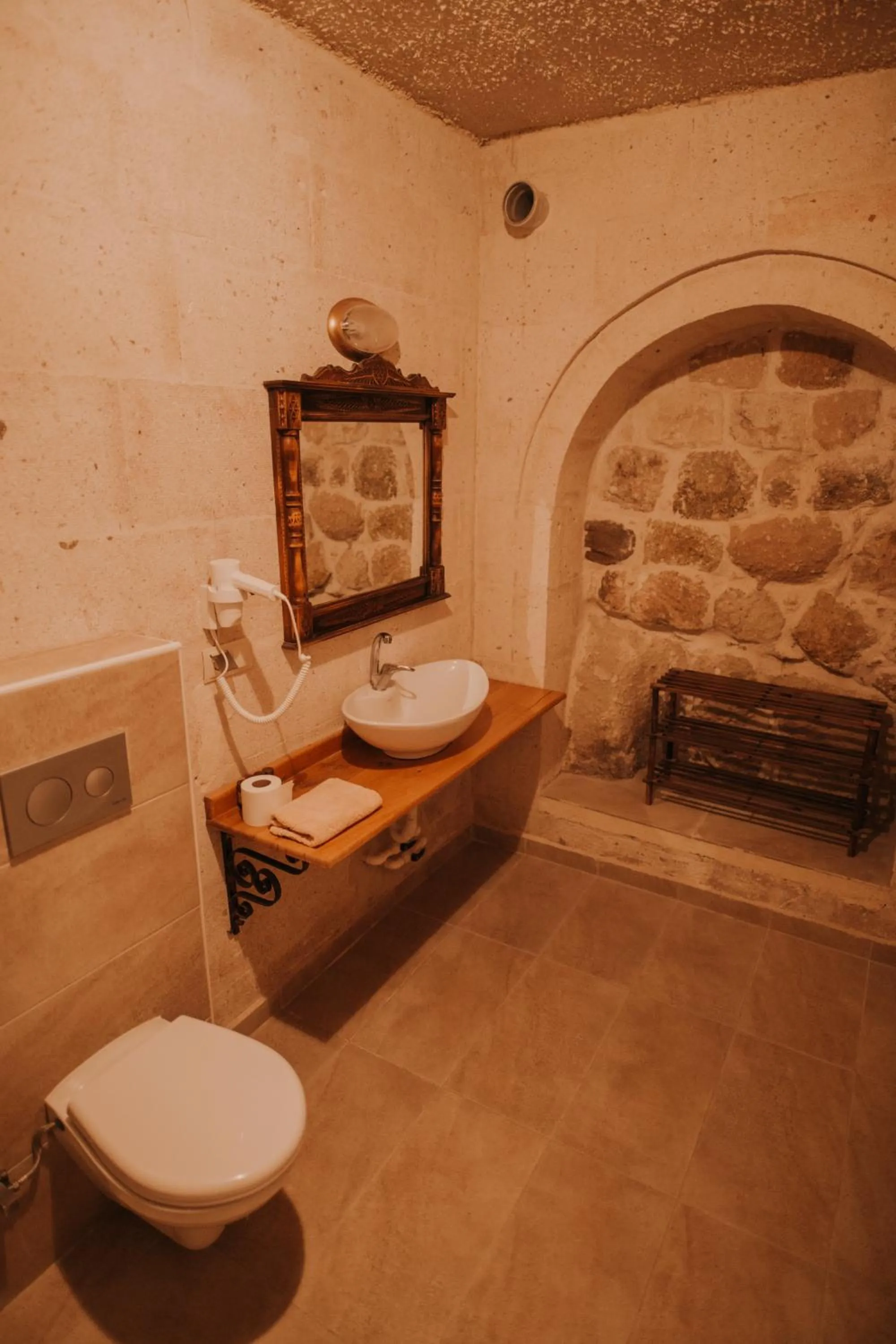 Bathroom in Cappadocia Eagle Cave Inn