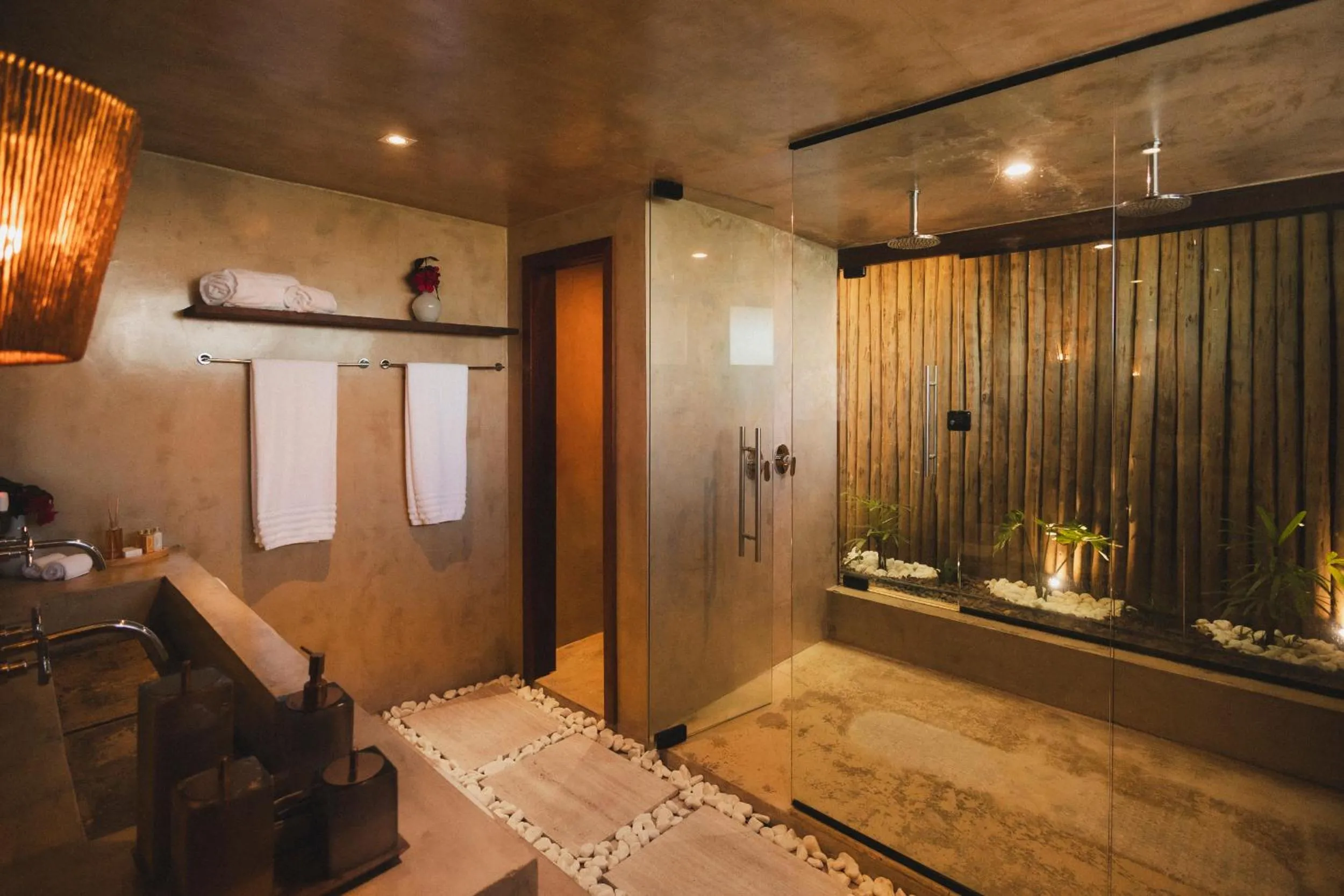 Shower in Pousada Maravilha