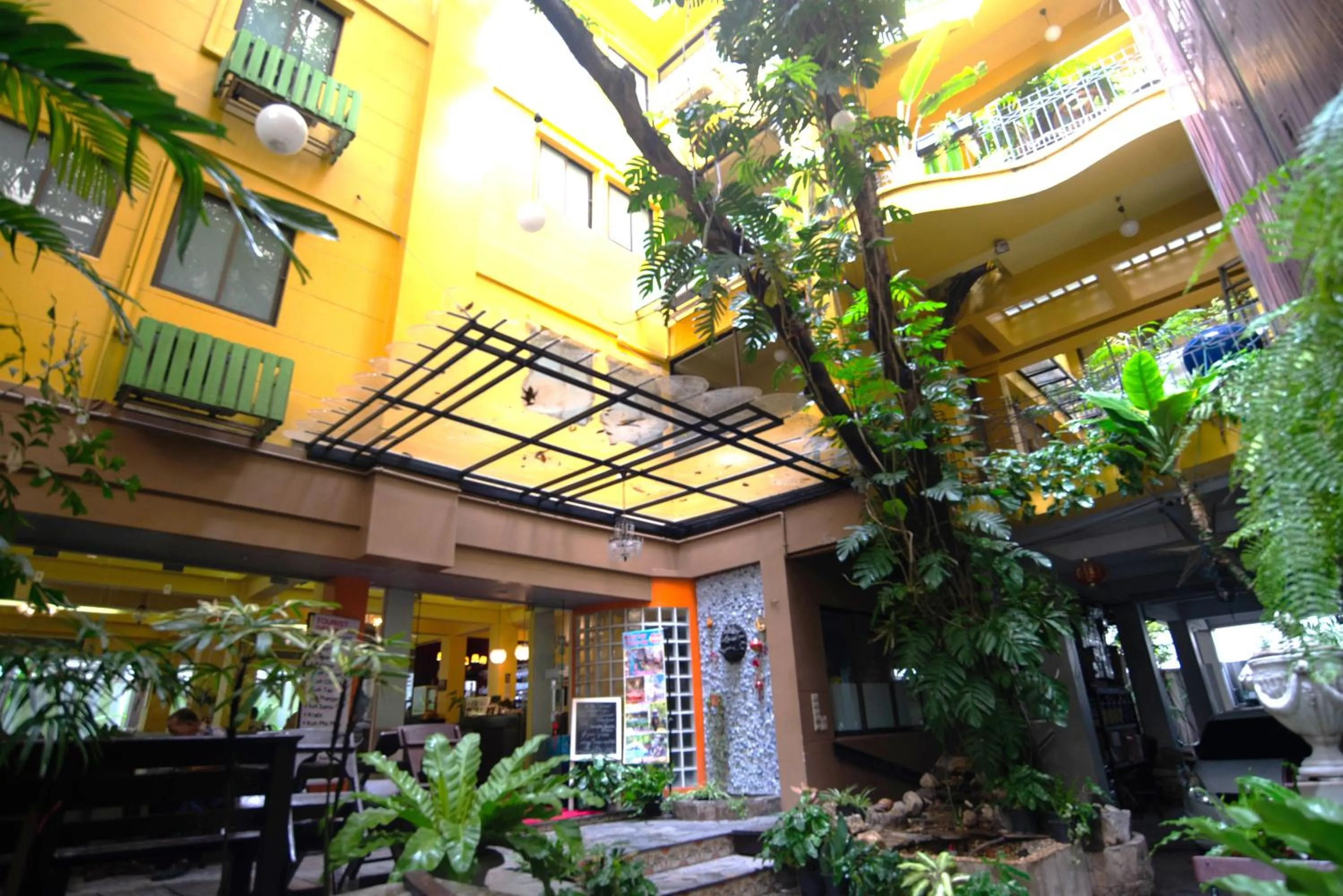 Property building in Sourire at Rattanakosin Island Hotel