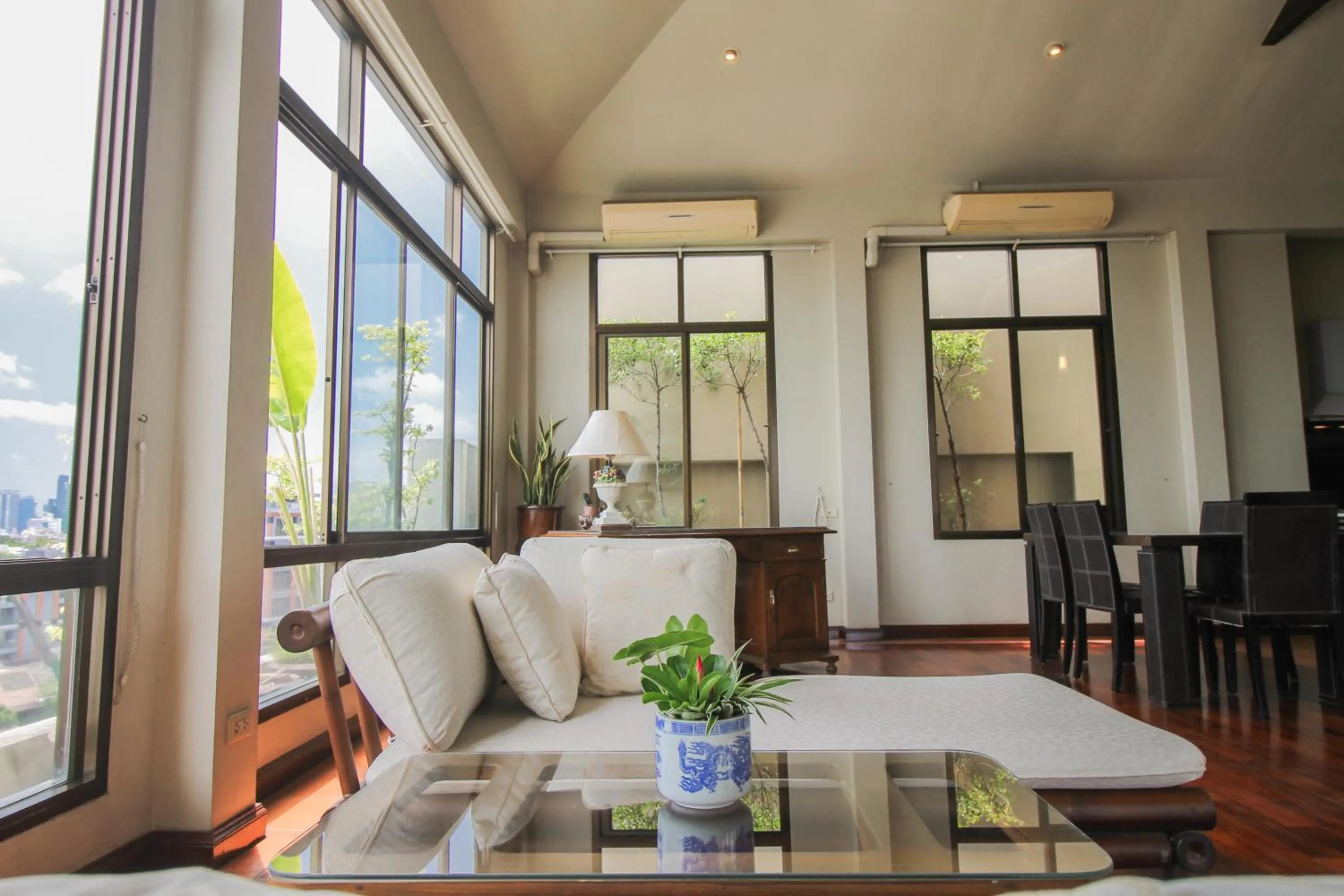 Sourire at Rattanakosin Island Hotel