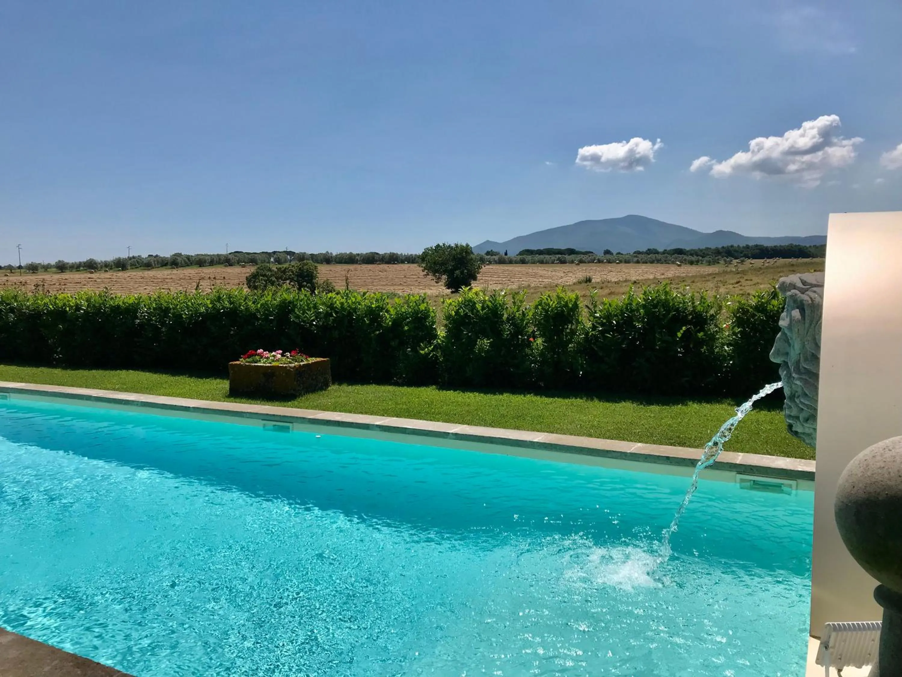 Pool view in Ippocastano B&B
