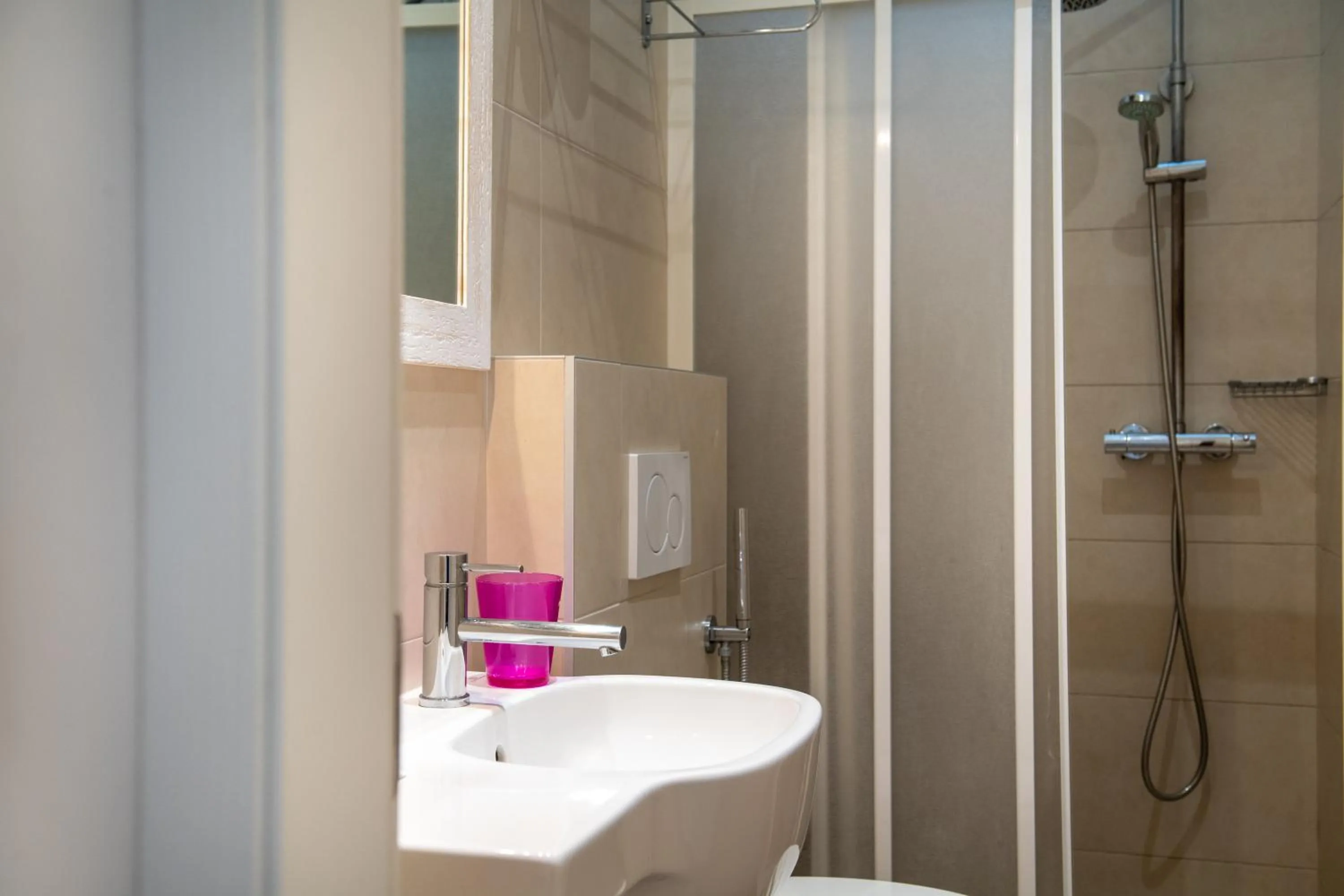 Bathroom in Hotel Hawaii Bed and Coffee