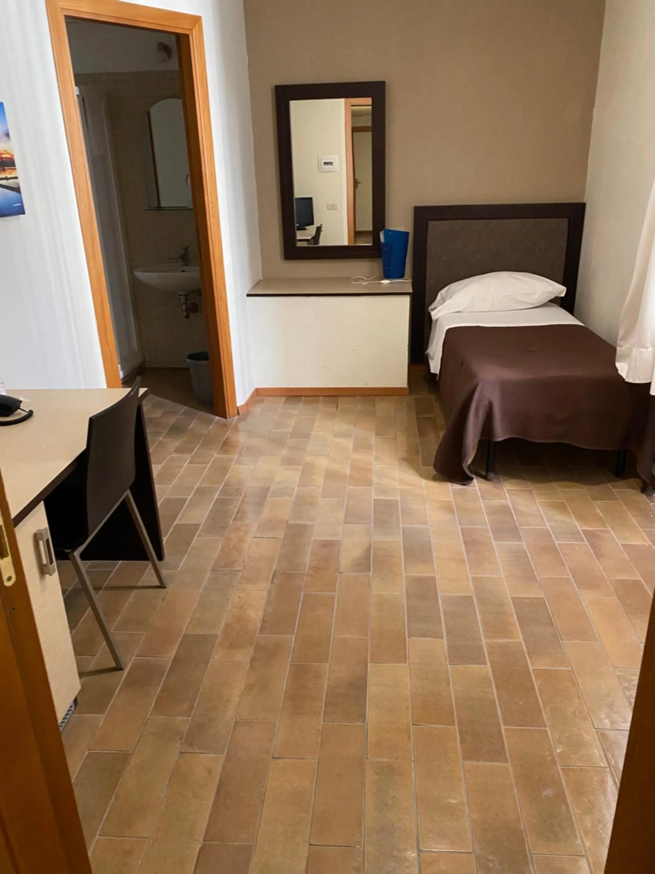 Bed in Hotel Moderno