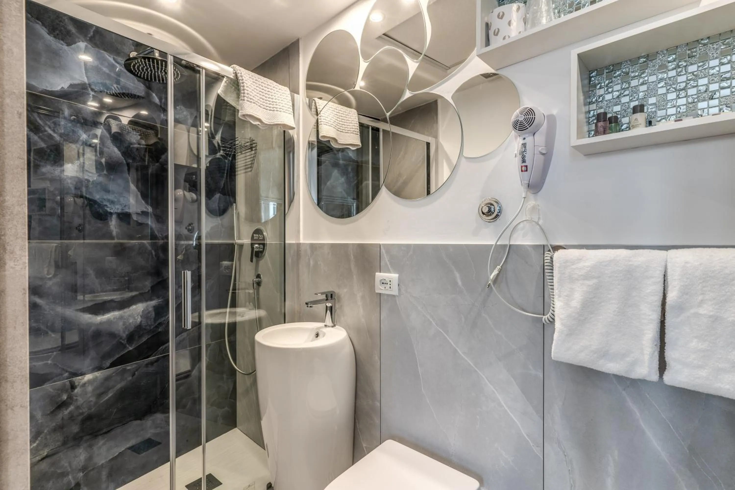 Bathroom in Hotel Santa Prassede