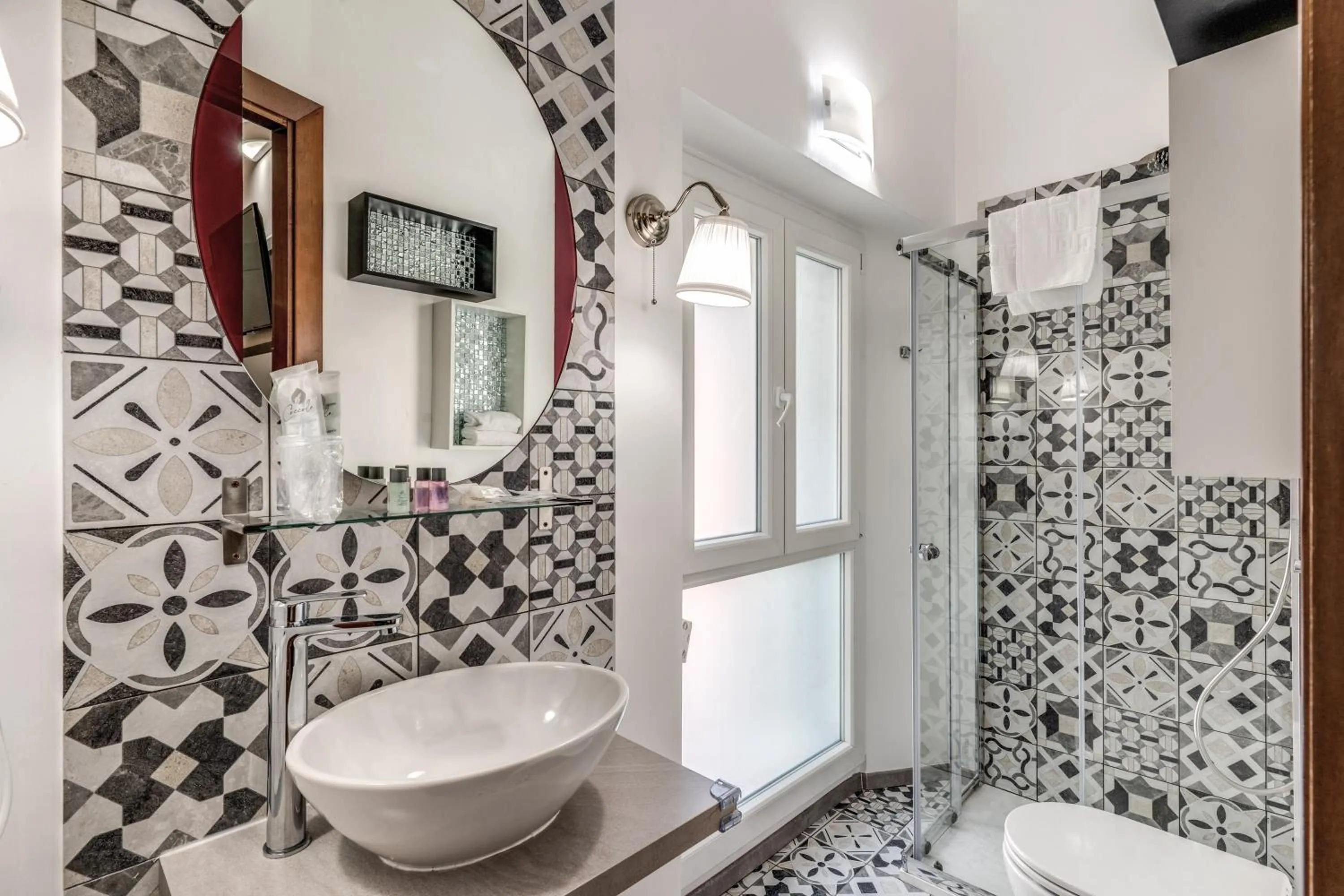 Shower in Hotel Santa Prassede