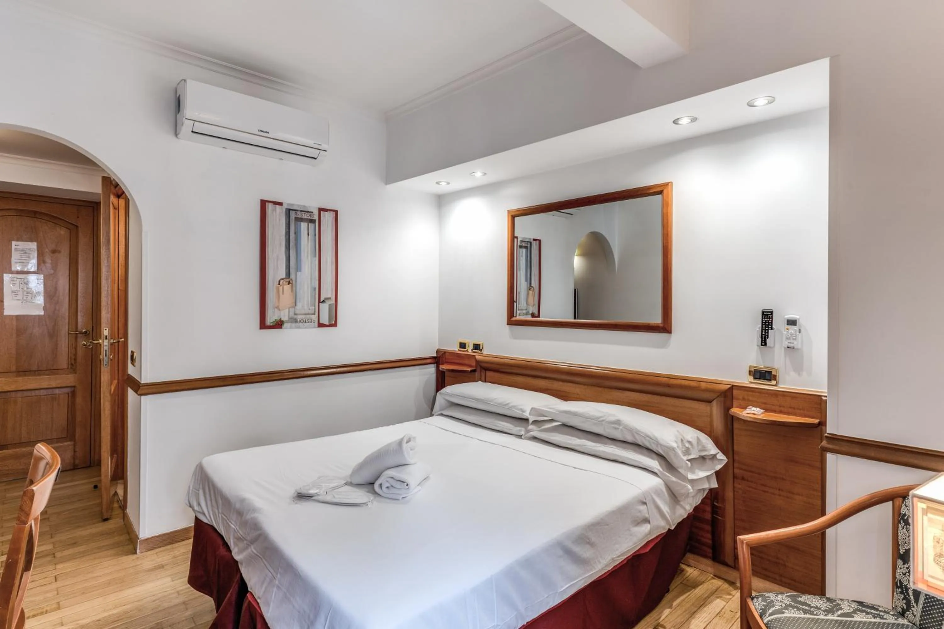 Bedroom, Bed in Hotel Santa Prassede