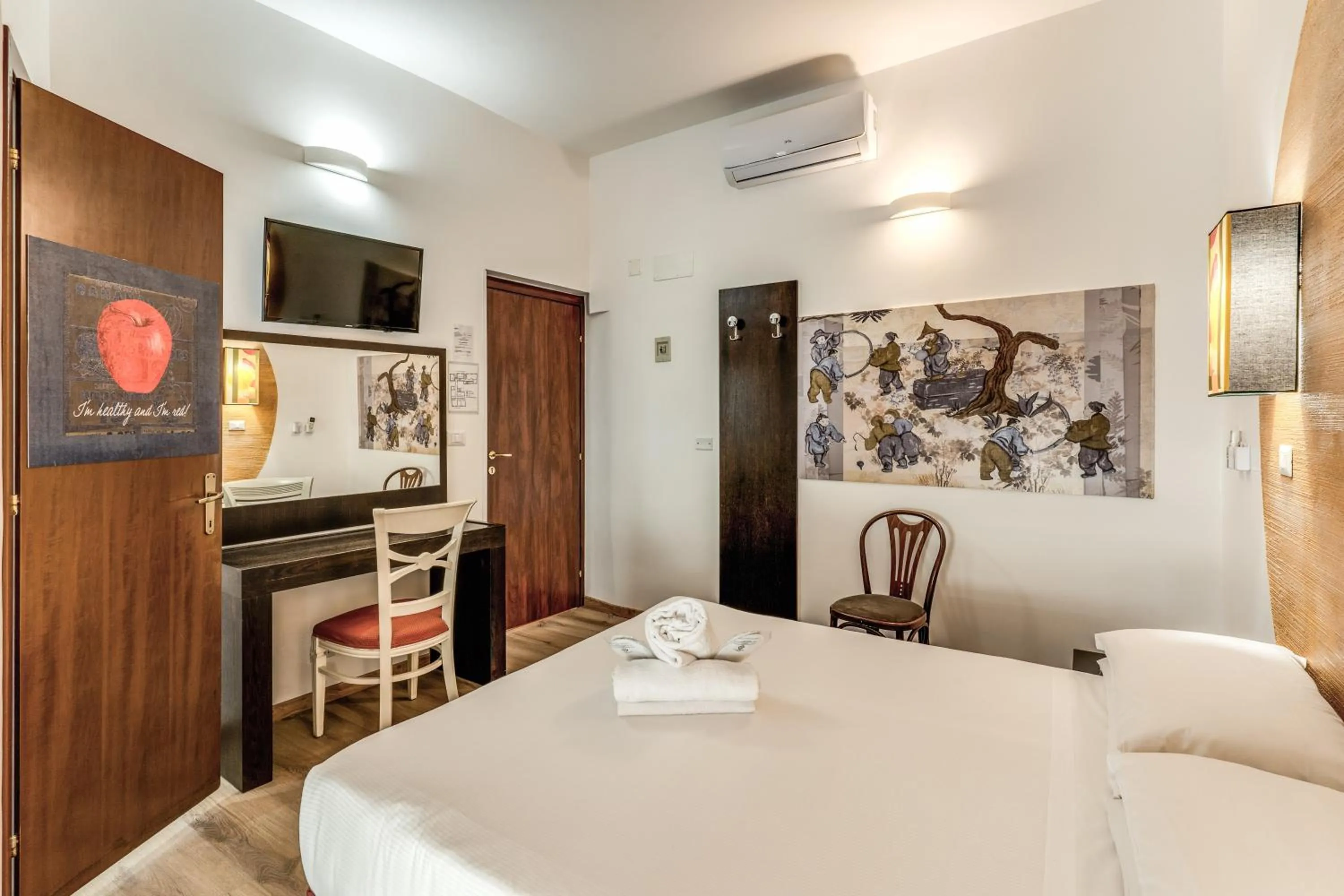 Photo of the whole room, Bed in Hotel Santa Prassede