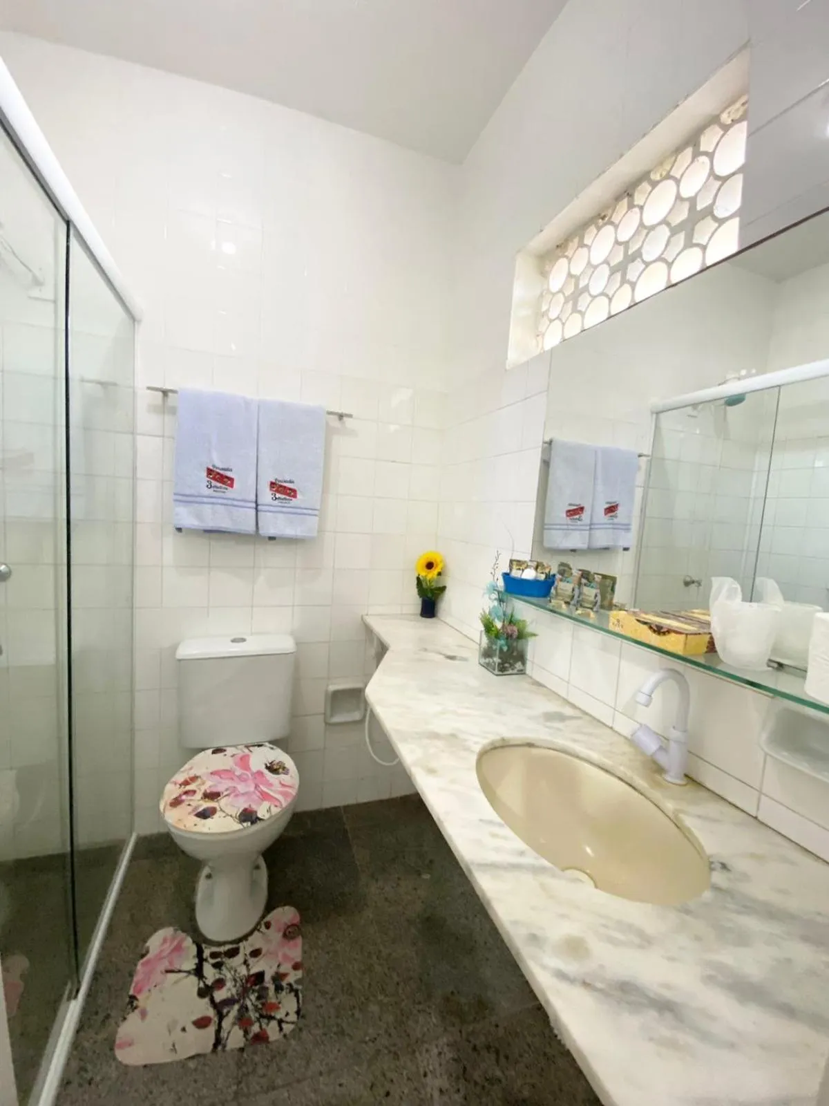 Pousada & Food 3 Abelhas