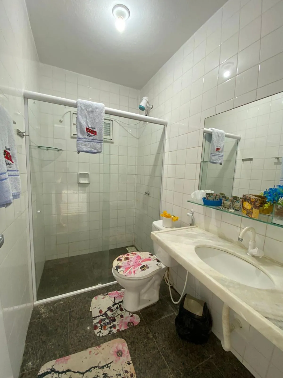 Pousada & Food 3 Abelhas