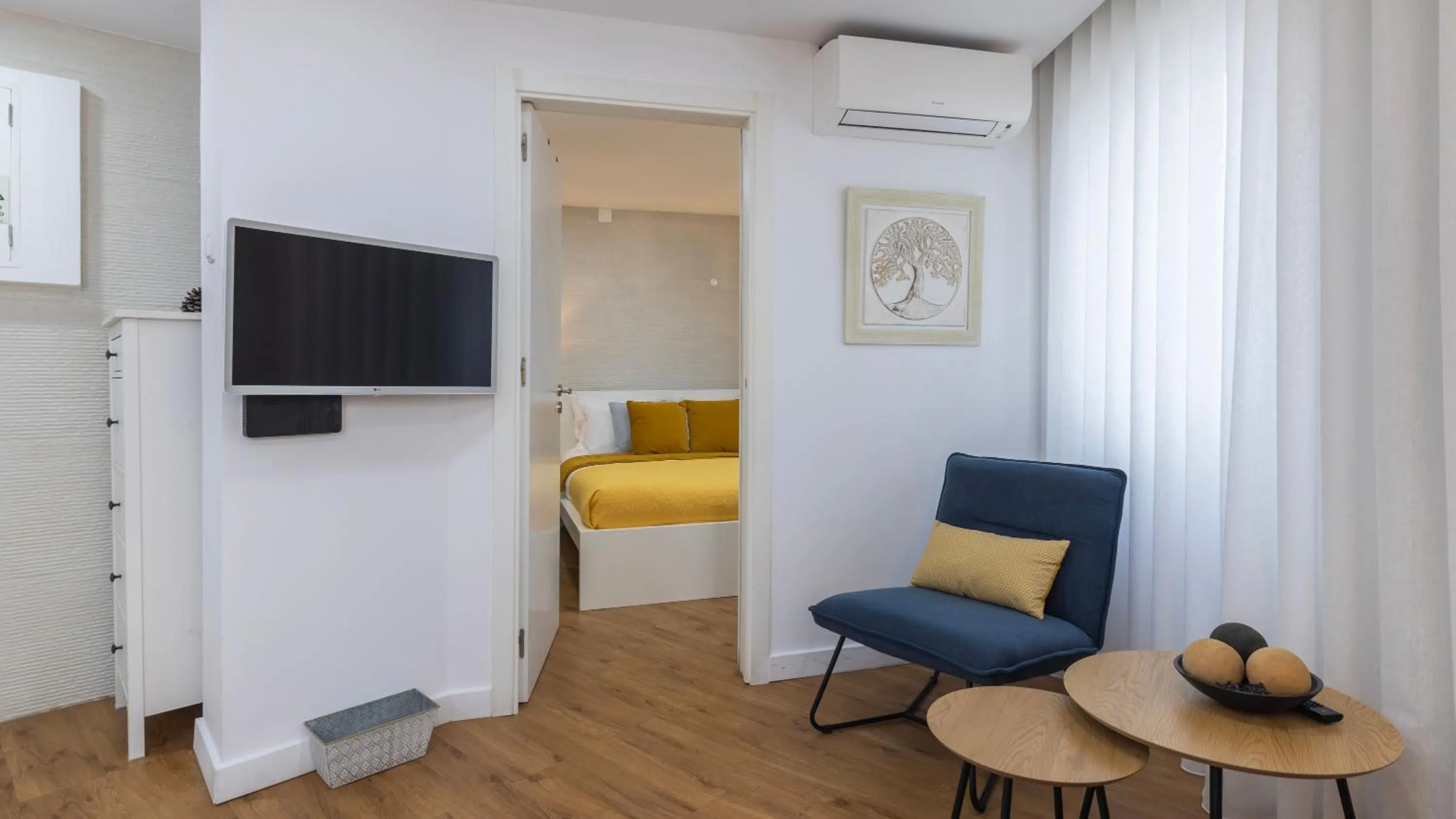 TV and multimedia in Sítio do Castelo Beach in Cascais by LovelyStay