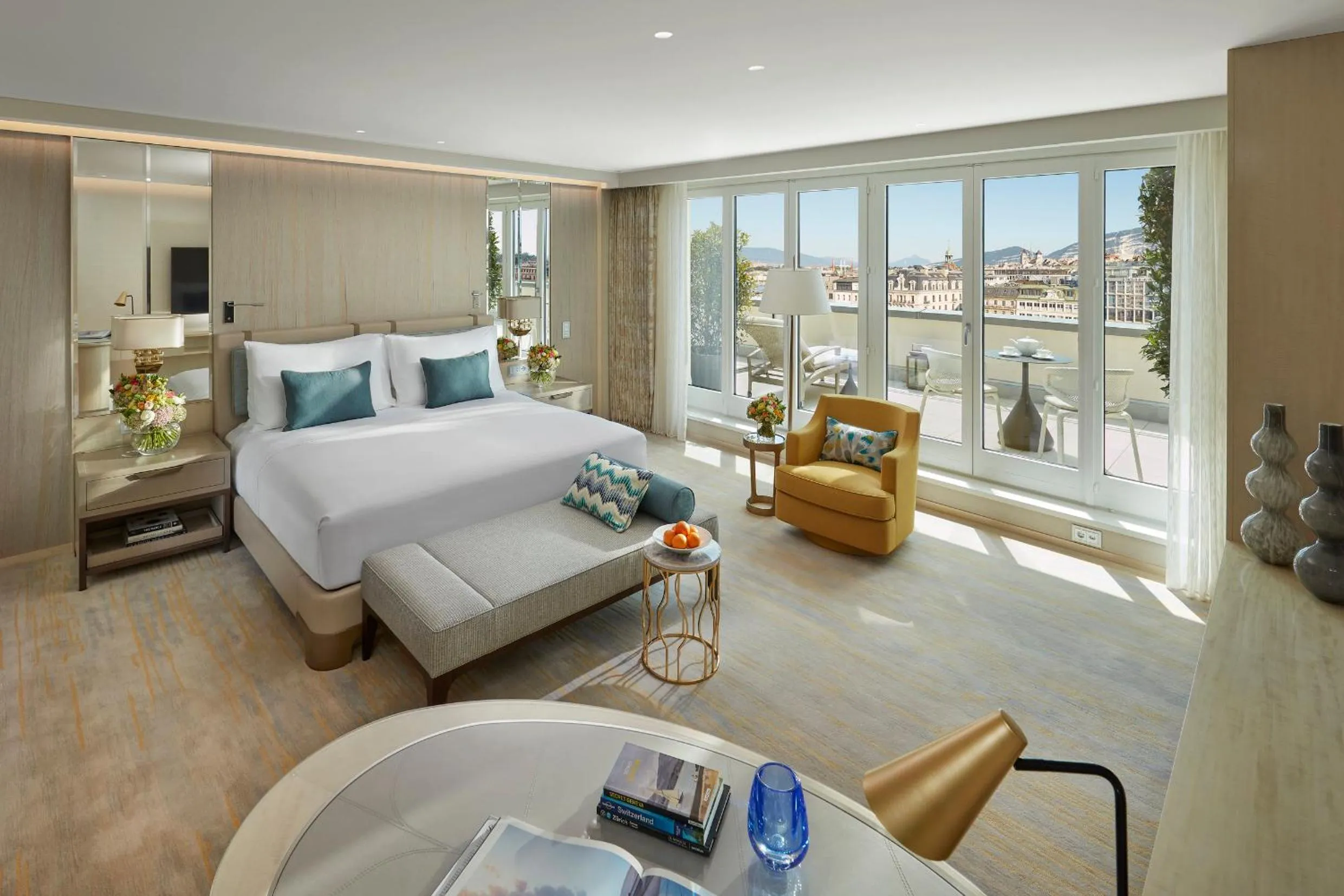 Sea view, Bed in Mandarin Oriental, Geneva