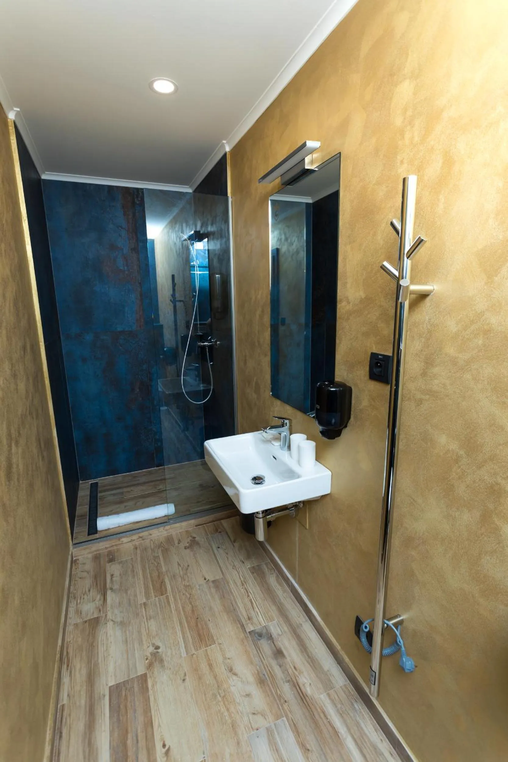Shower in Apart Hotel GOLDEN apartments