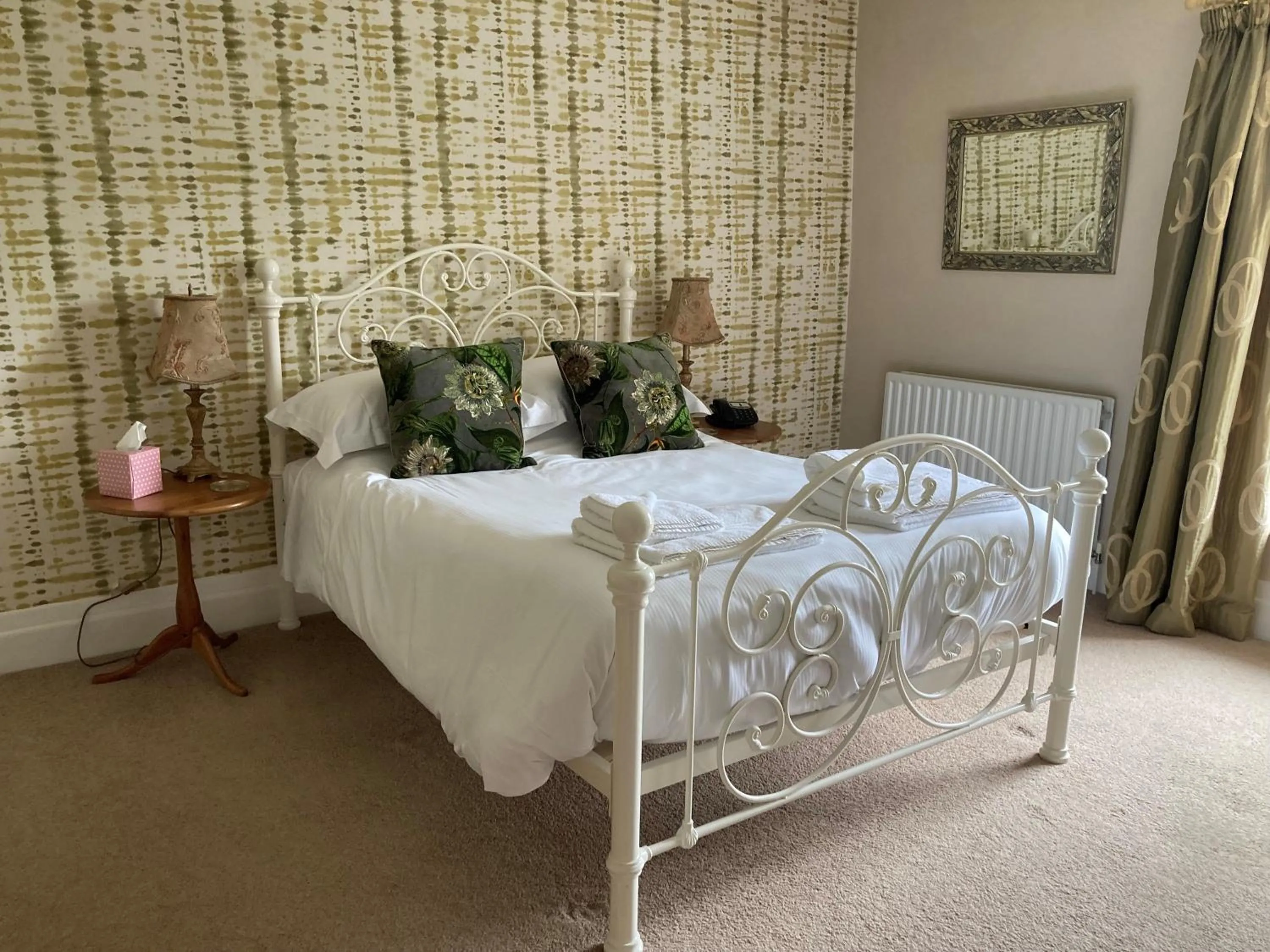 Bed in The Punch Bowl Inn