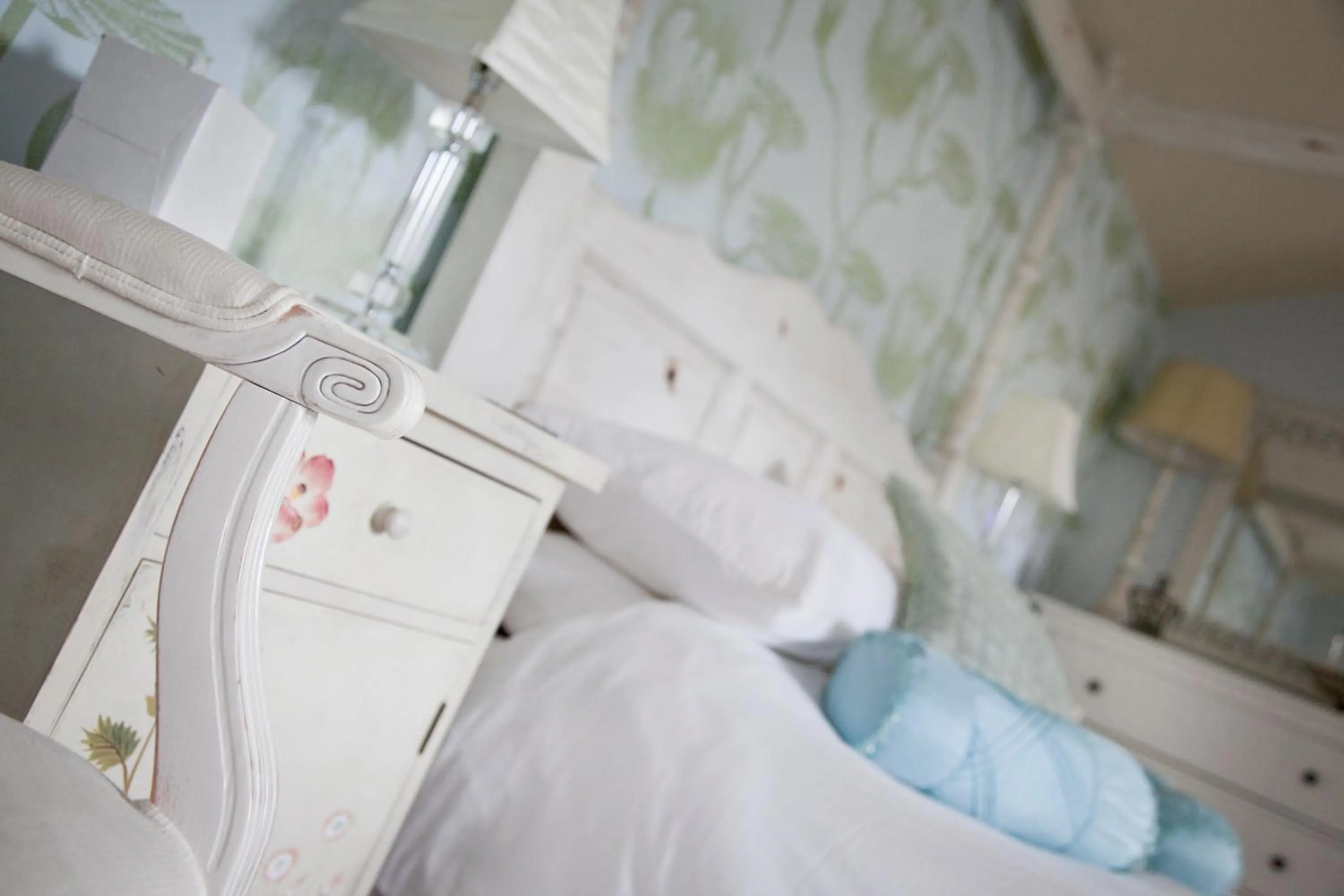 Bed in The Punch Bowl Inn