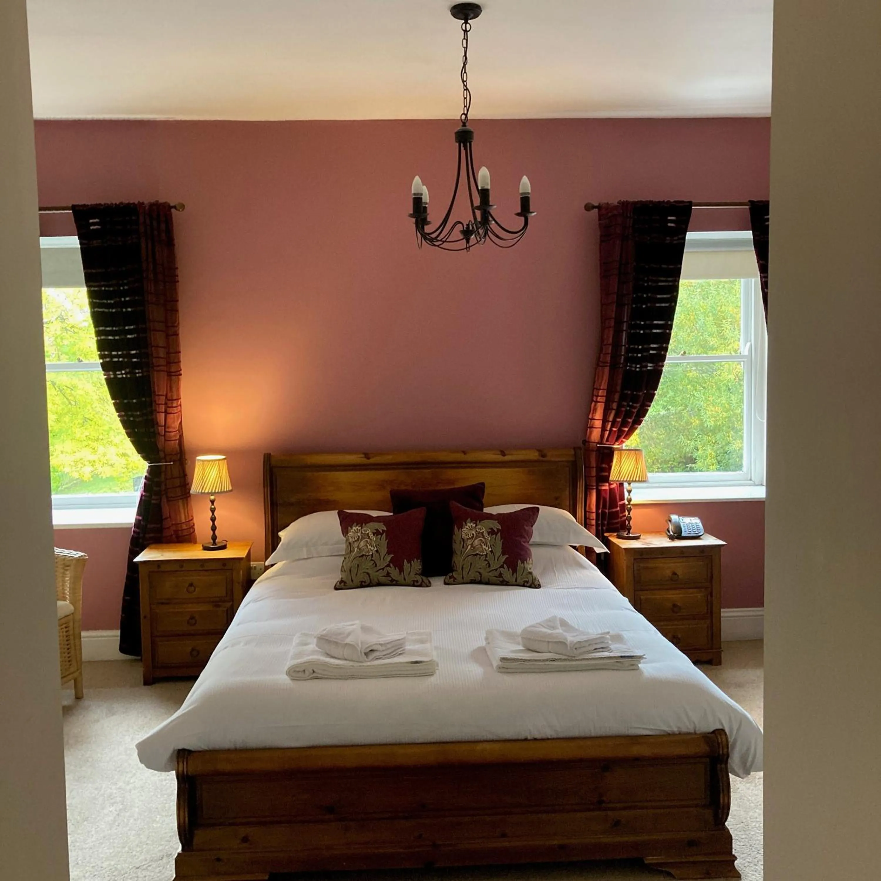 Bed in The Punch Bowl Inn