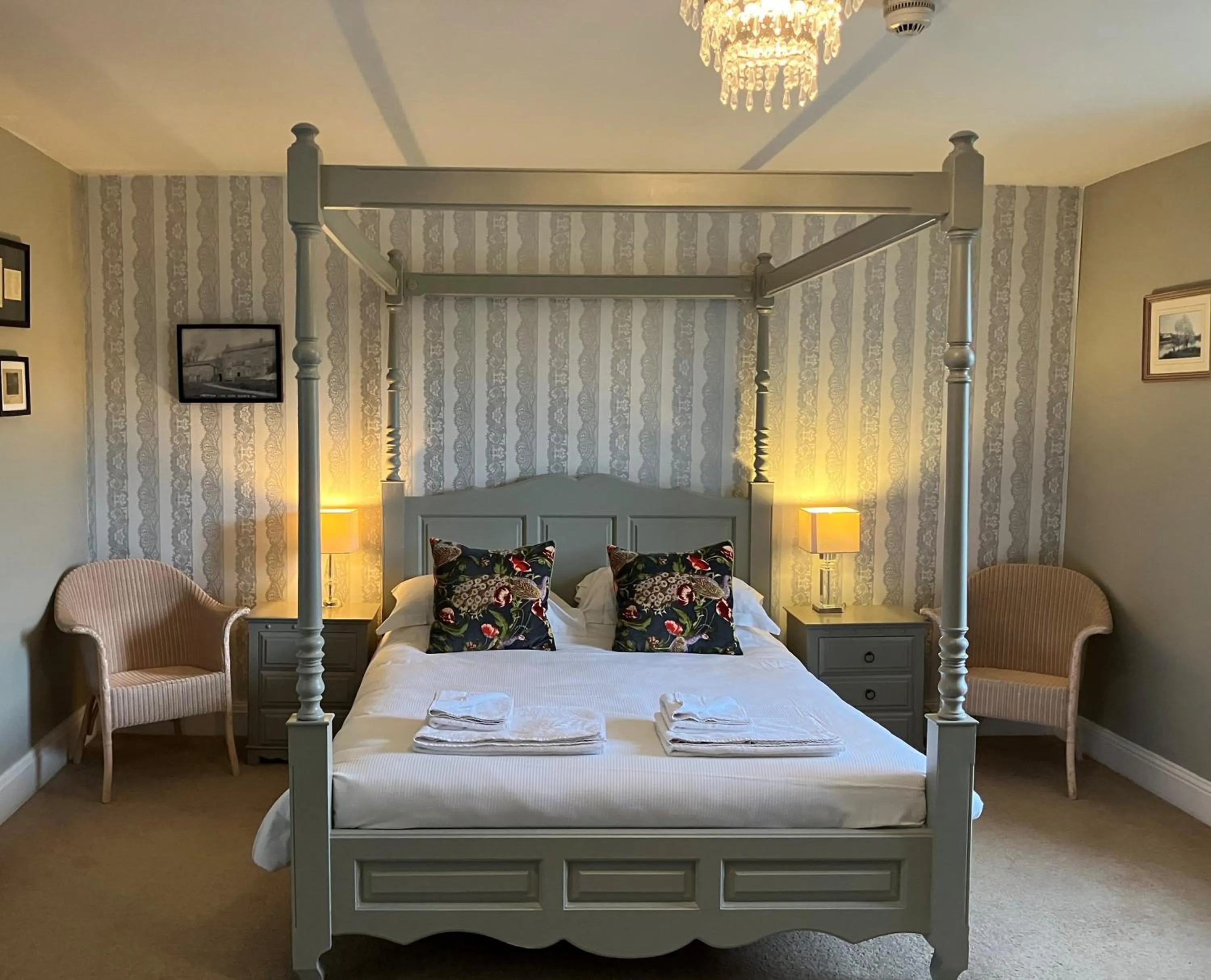 Bed in The Punch Bowl Inn