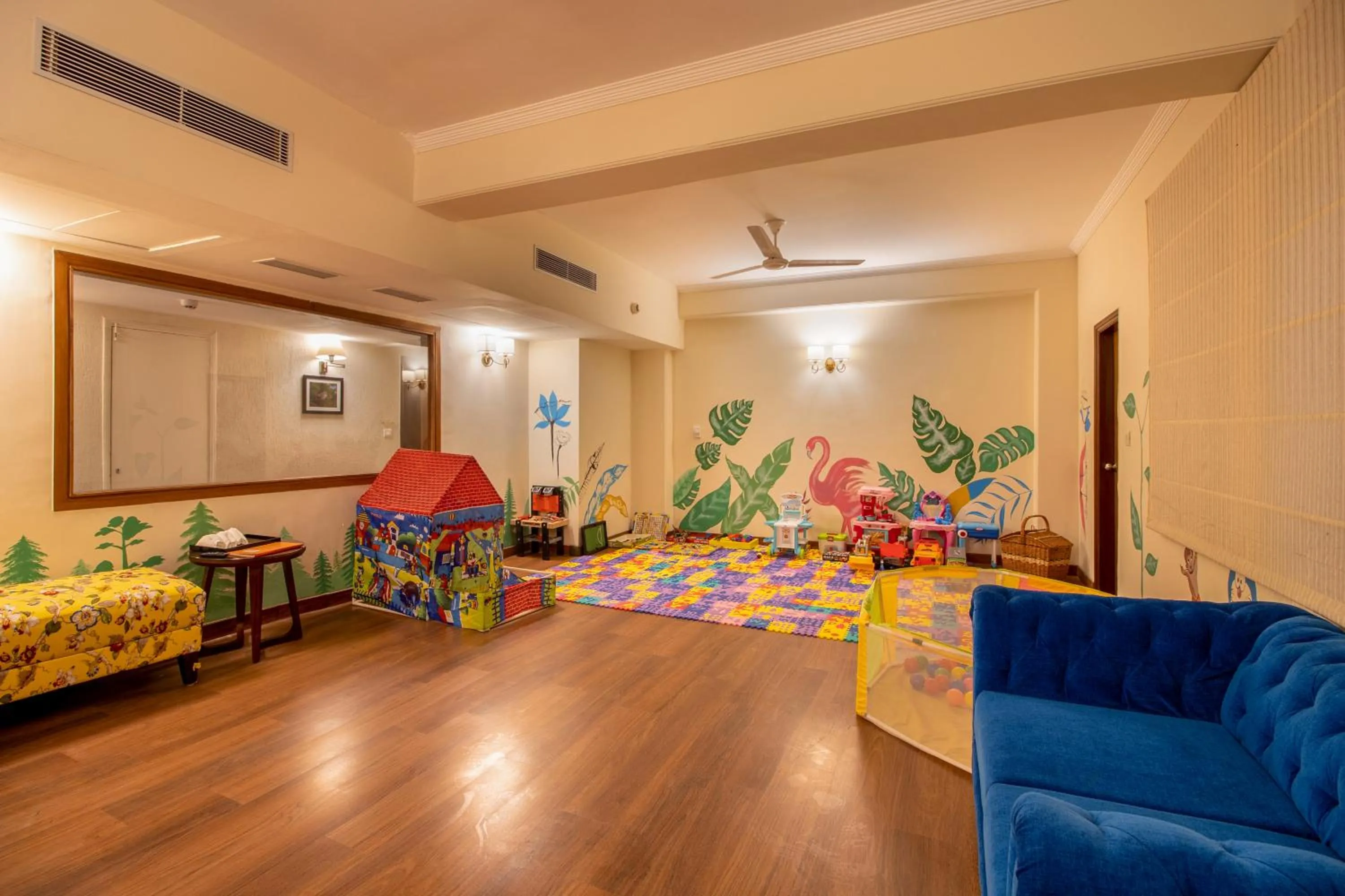 Kids's club in 8fold by LaRiSa