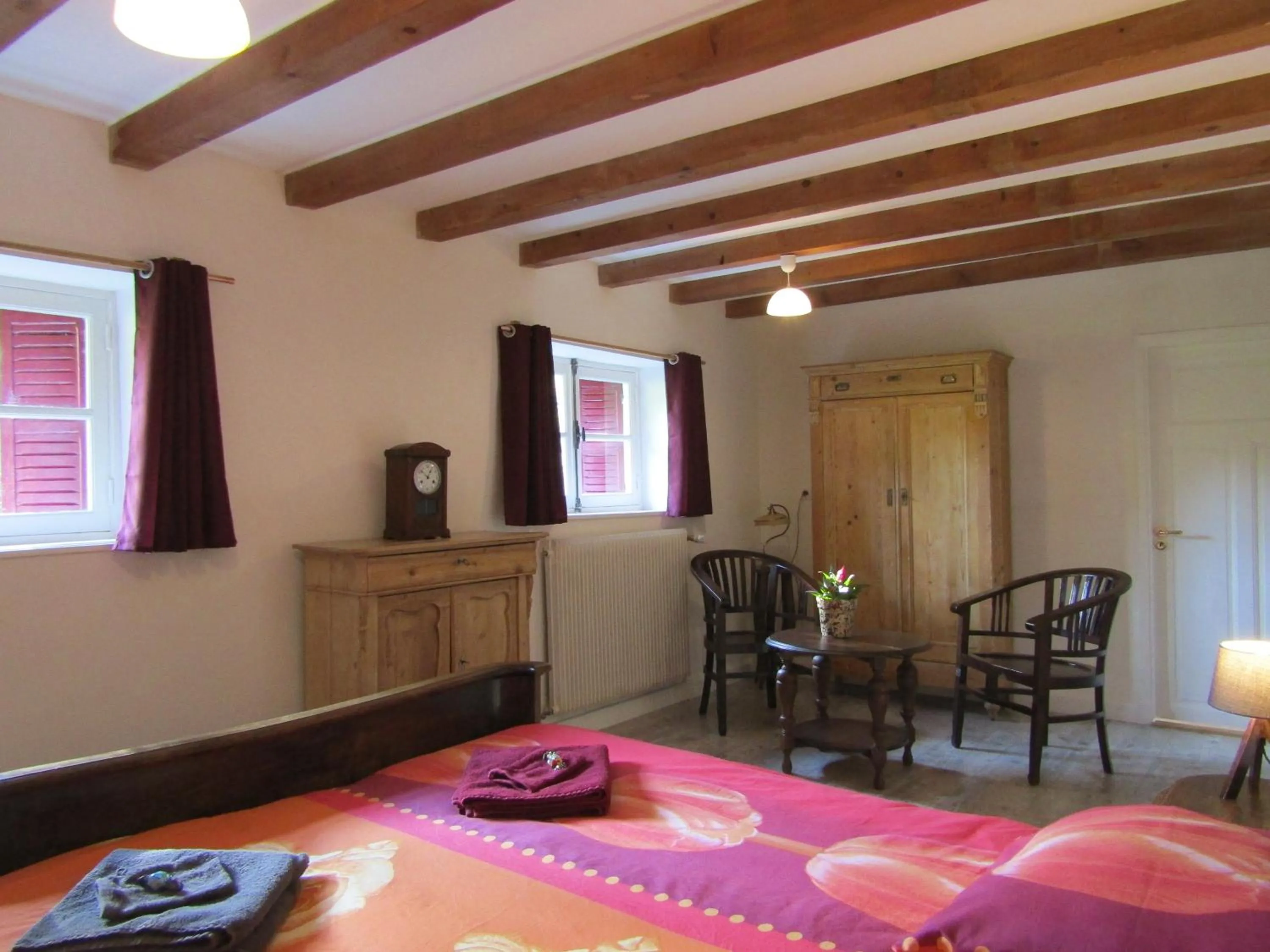 Seating area in Le Pont du Roy