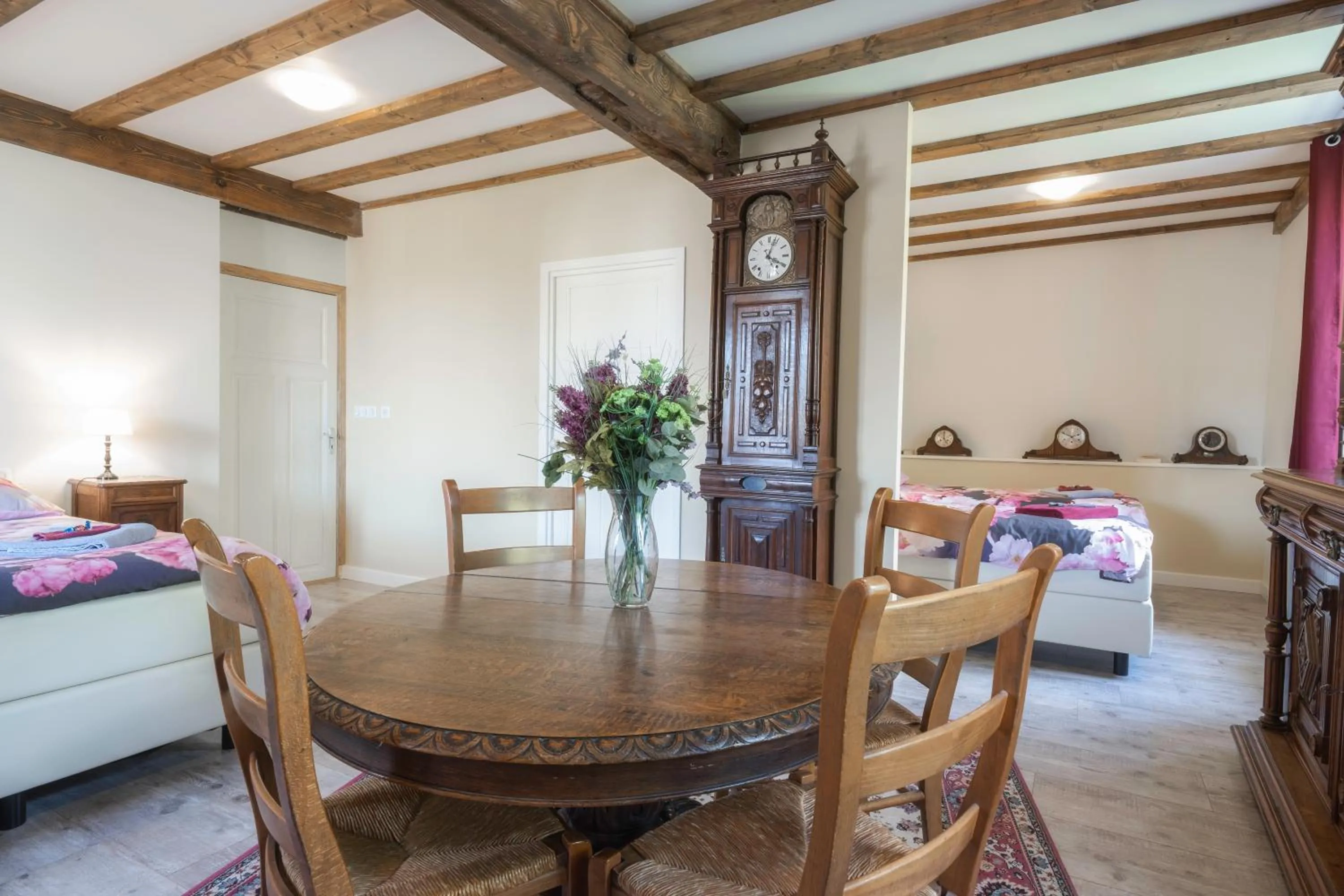 Photo of the whole room, Bed in Le Pont du Roy