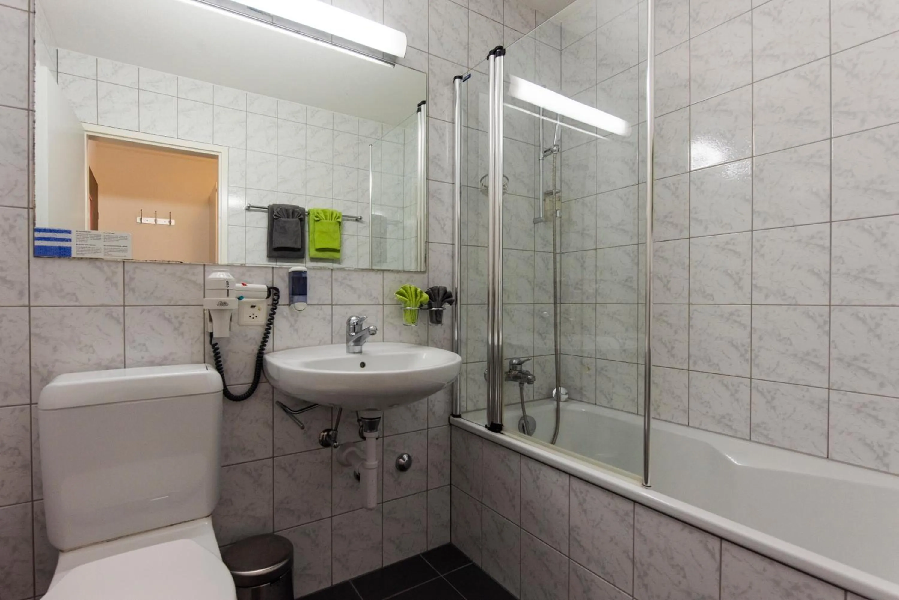 Bathroom in Hotel Weisses Kreuz