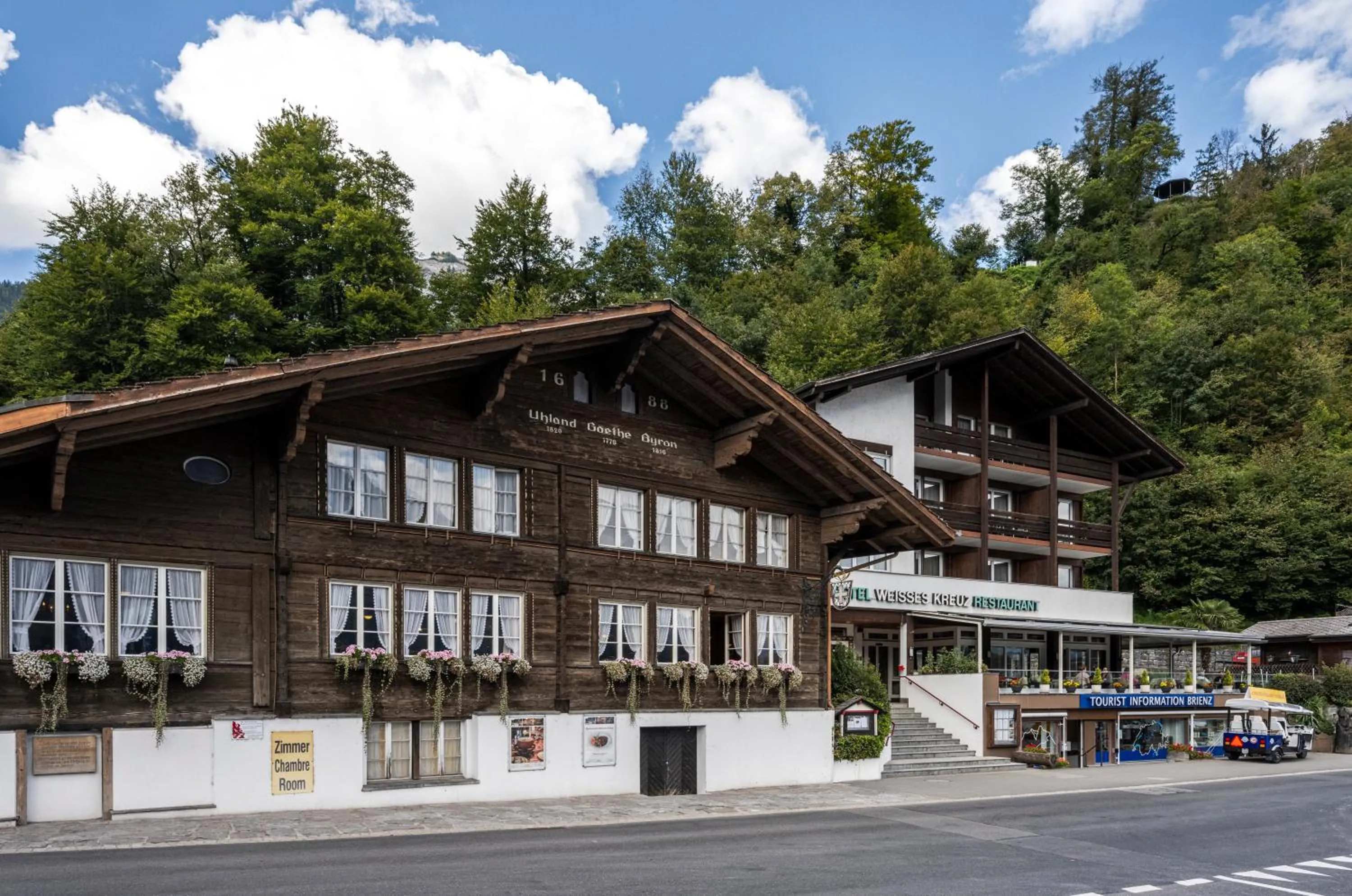 Property building in Hotel Weisses Kreuz